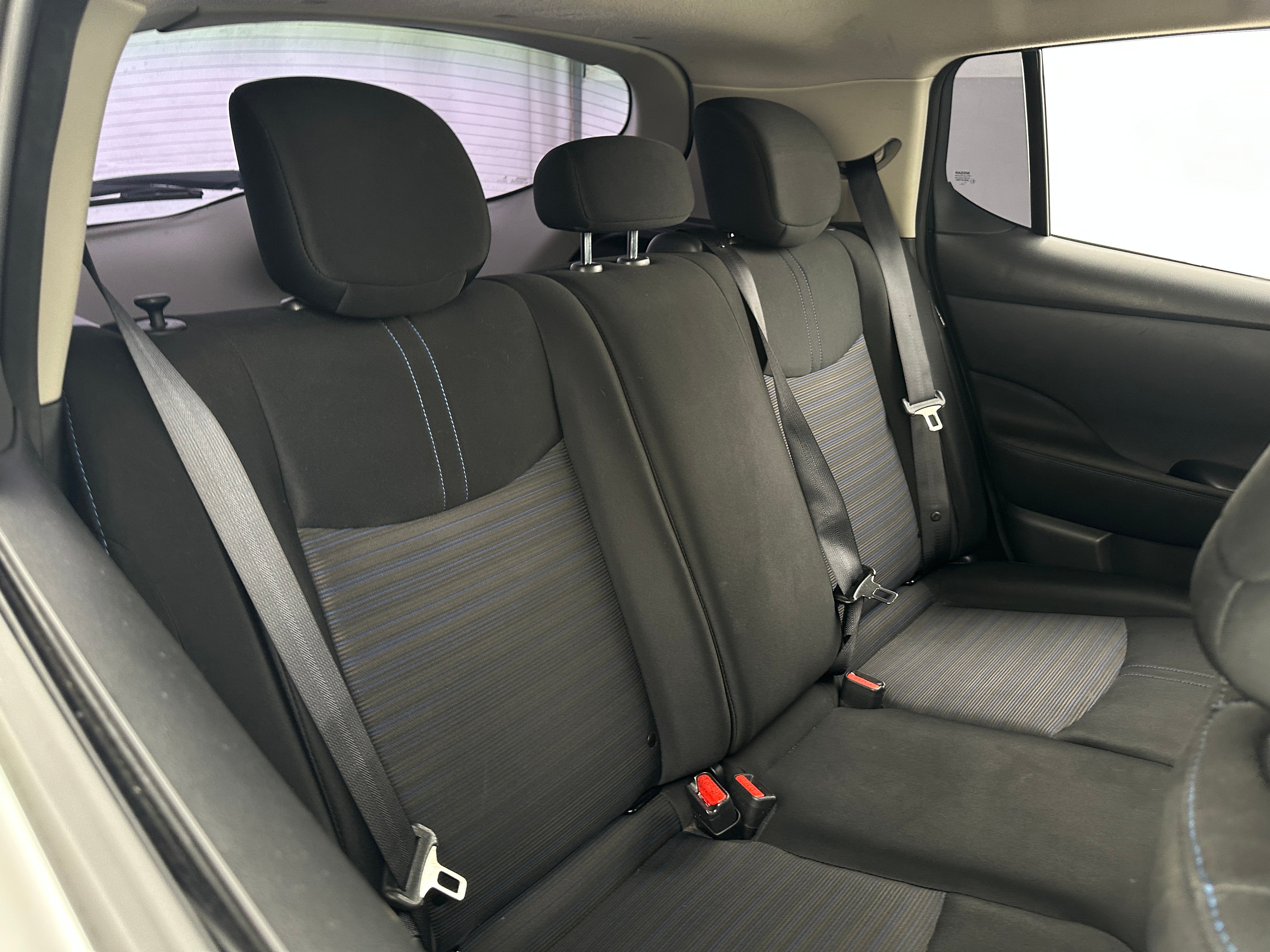 Used 2022 Nissan LEAF S Plus with VIN 1N4BZ1BV3NC561611 for sale in Oak Creek, WI