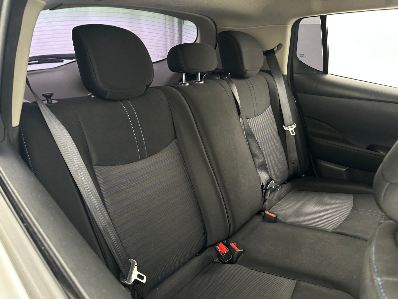 Thumbnail: 2022 Nissan Leaf - 6