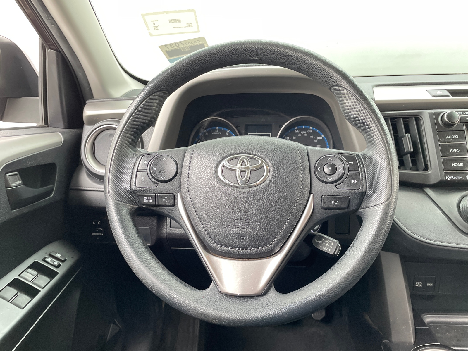 Thumbnail: 2017 Toyota RAV4 - 5
