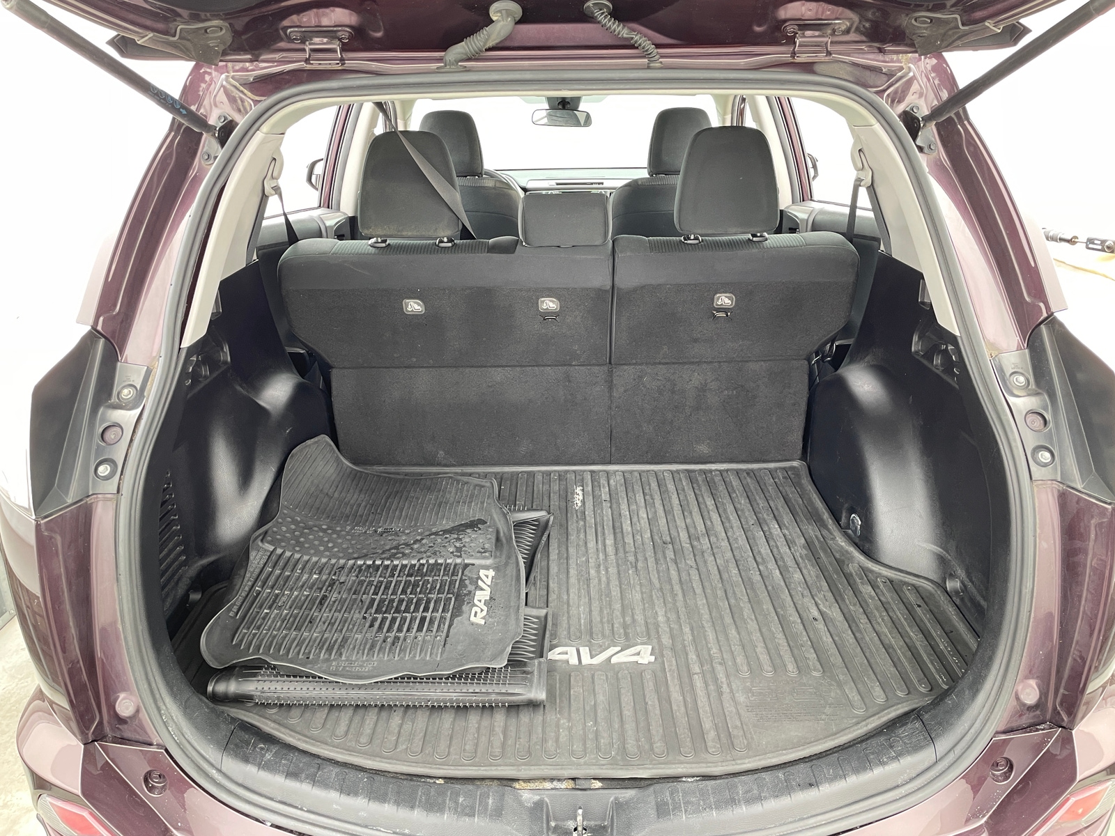 Thumbnail: 2017 Toyota RAV4 - 7