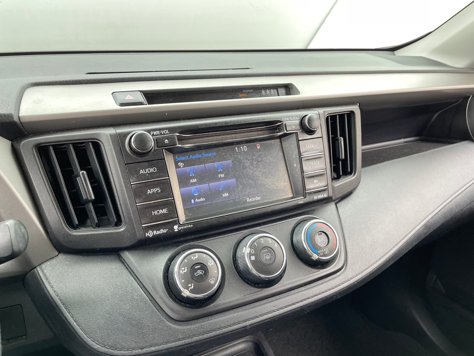 Thumbnail: 2017 Toyota RAV4 - 4