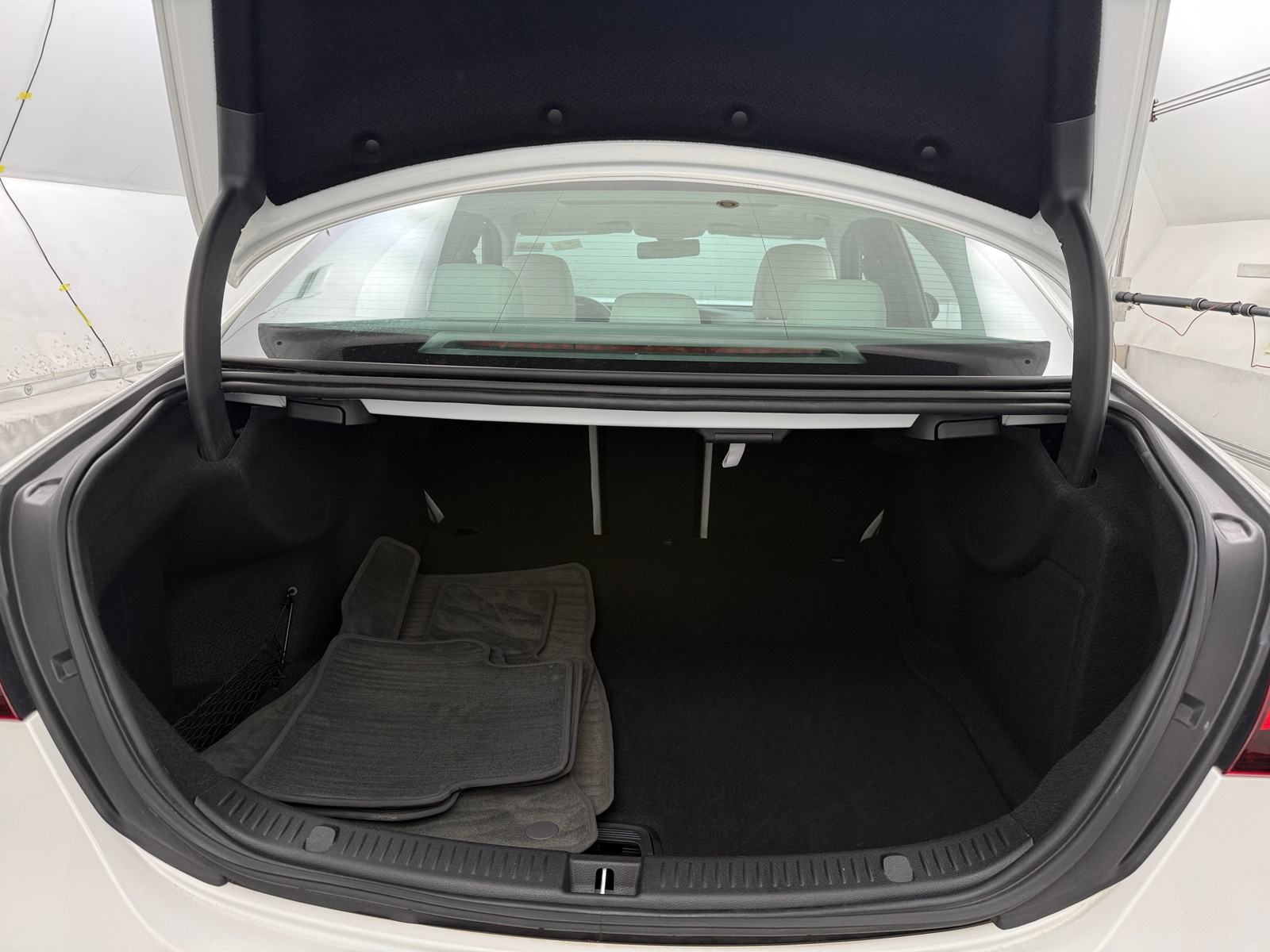 Thumbnail: 2021 Mercedes-Benz E-Class - 6