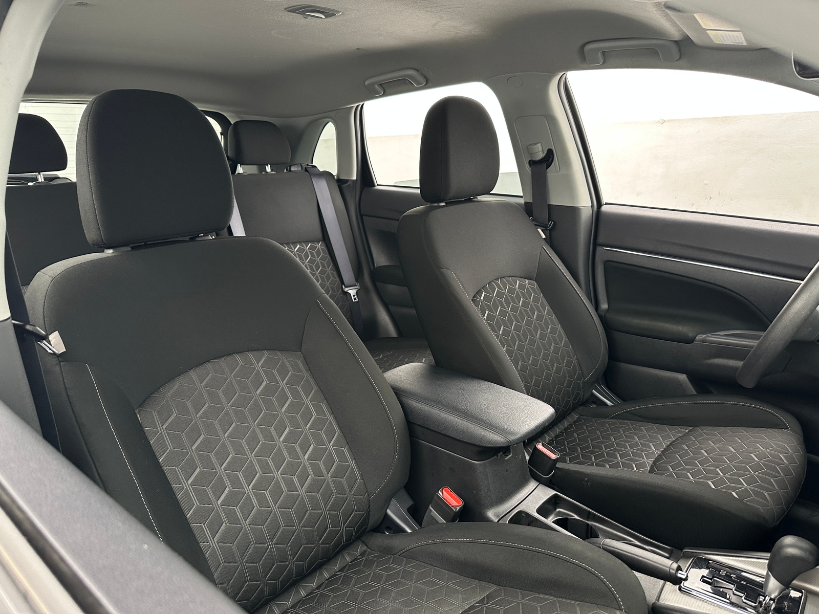 Thumbnail: 2024 Mitsubishi Outlander Sport - 2