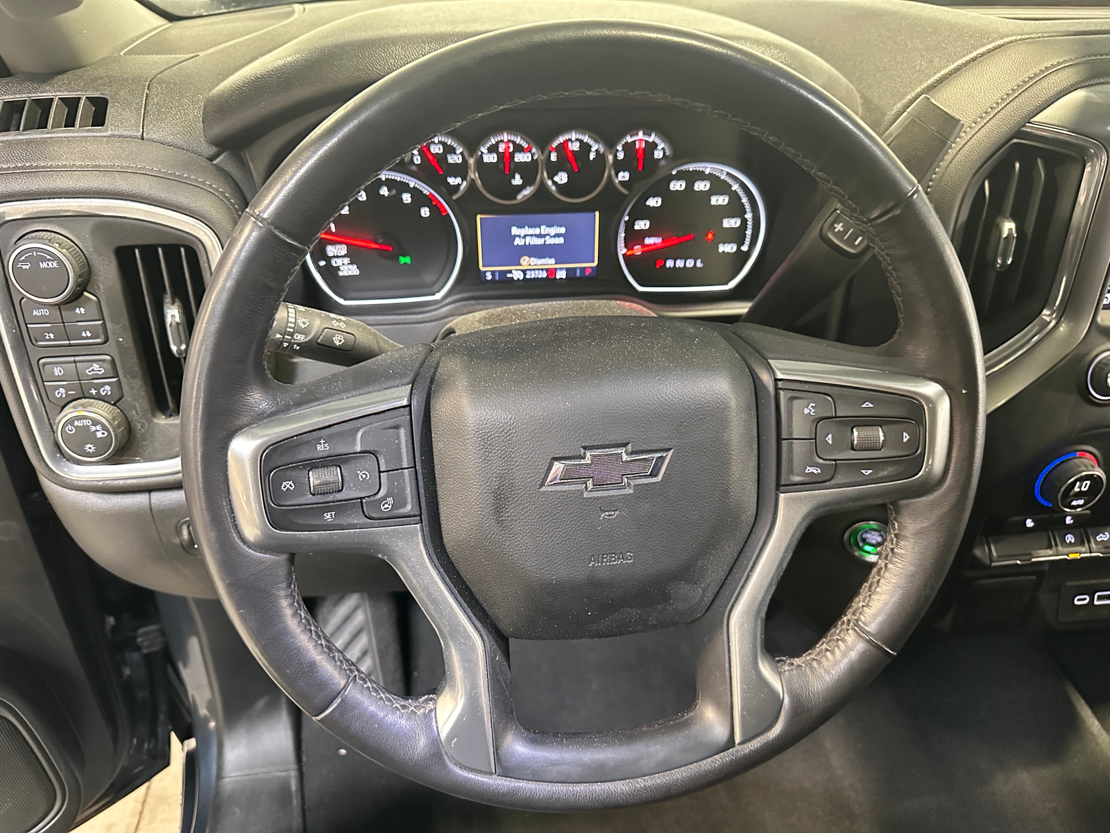 Thumbnail: 2022 Chevrolet Silverado 1500 - 5