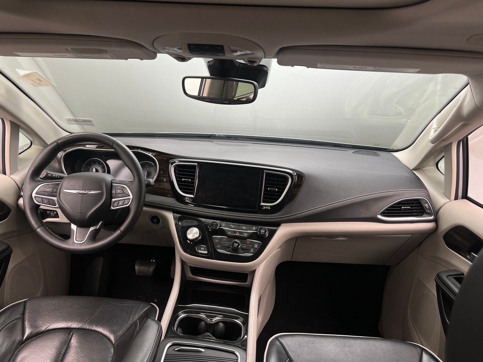 Thumbnail: 2023 Chrysler Pacifica - 2