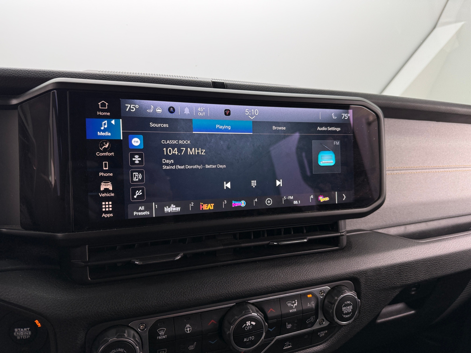 Thumbnail: 2024 Jeep Wrangler - 4