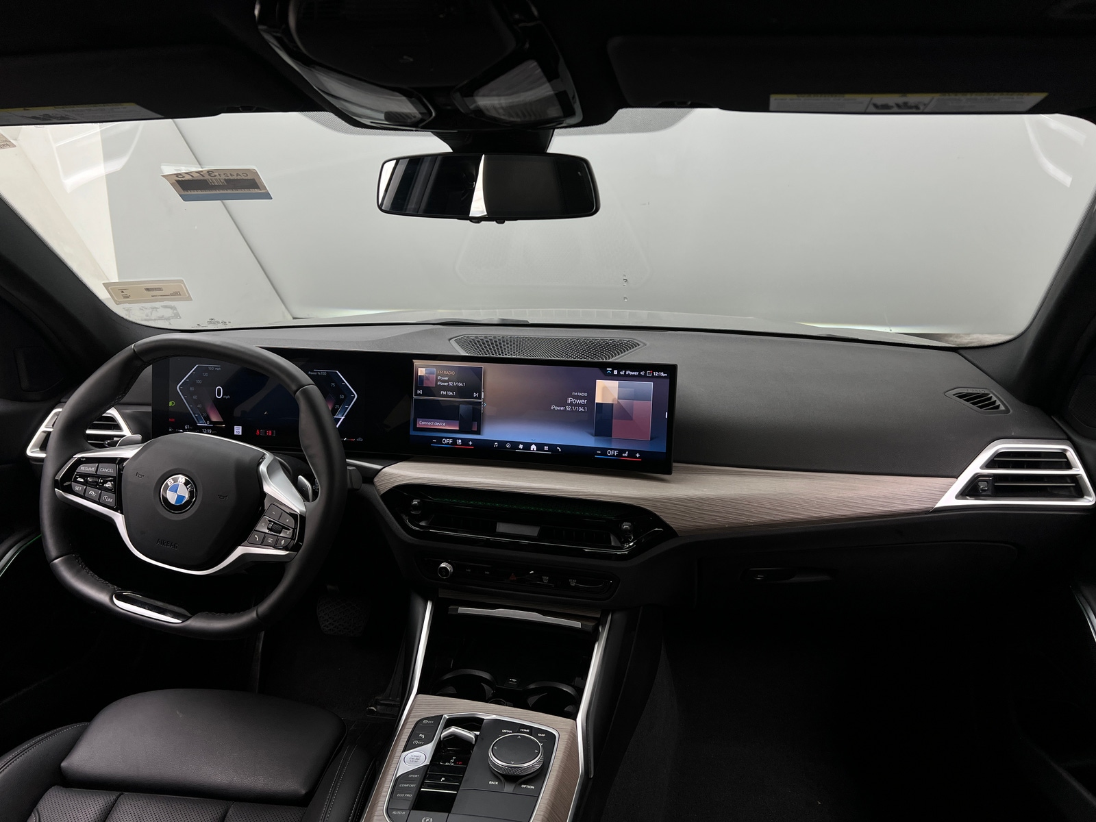 Thumbnail: 2025 BMW 3 Series - 2