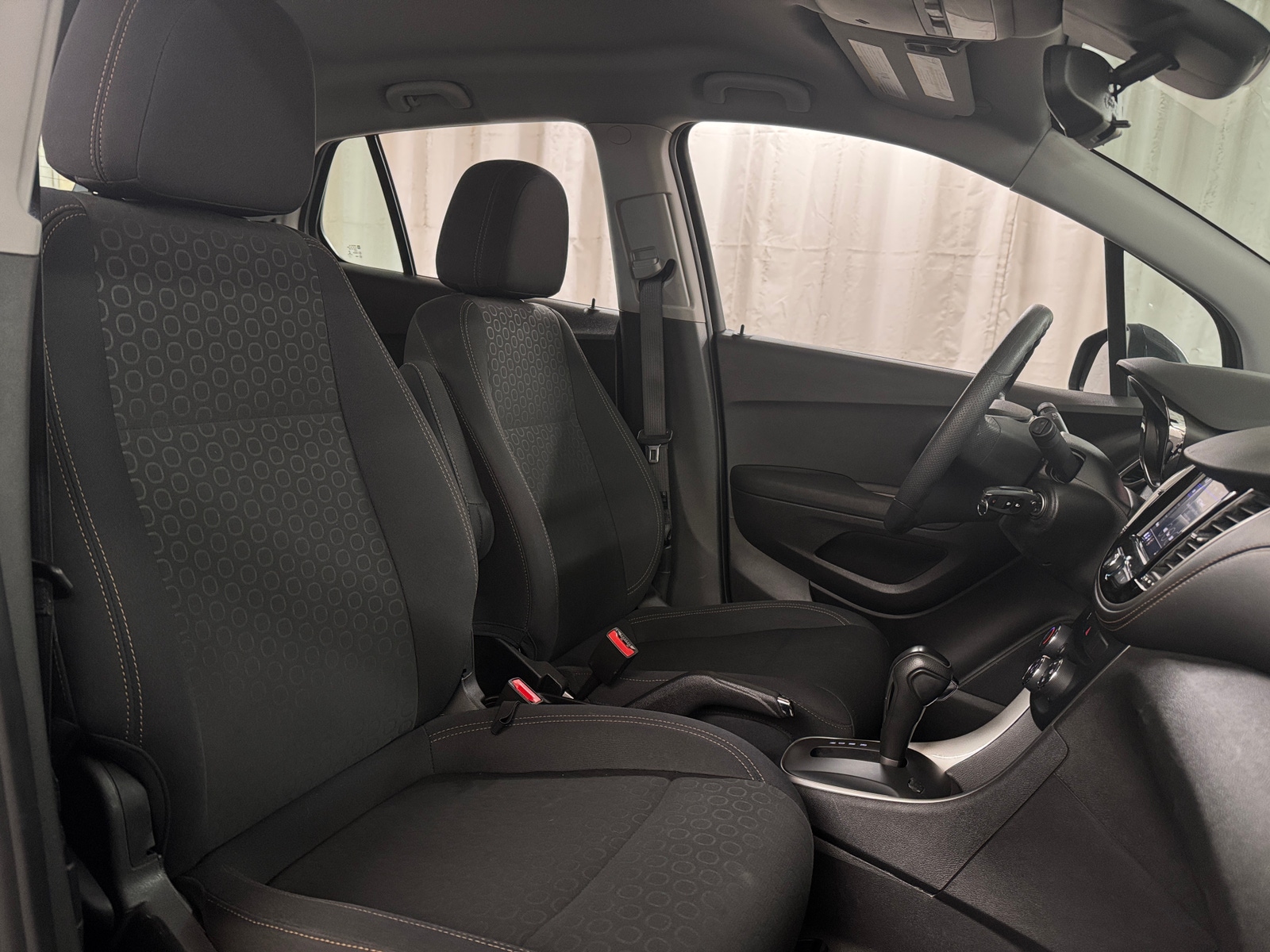 Thumbnail: 2020 Chevrolet Trax - 2