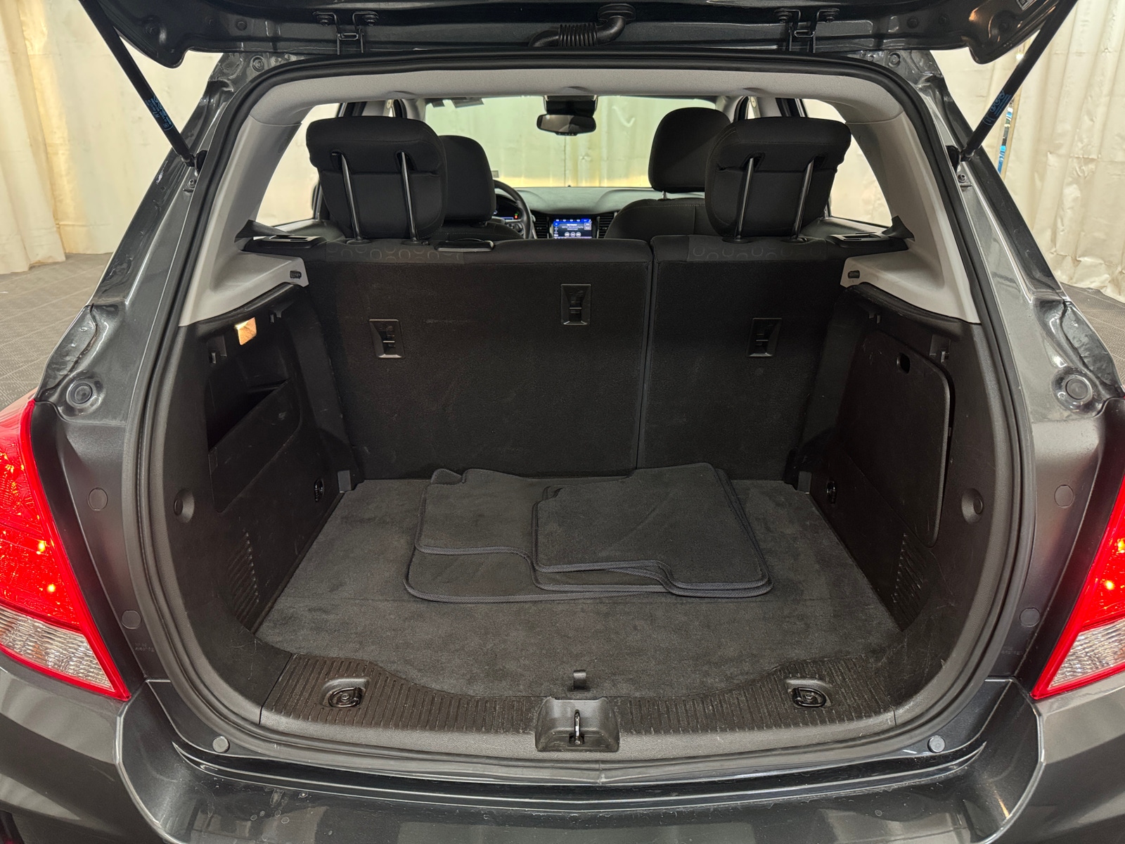 Thumbnail: 2020 Chevrolet Trax - 7