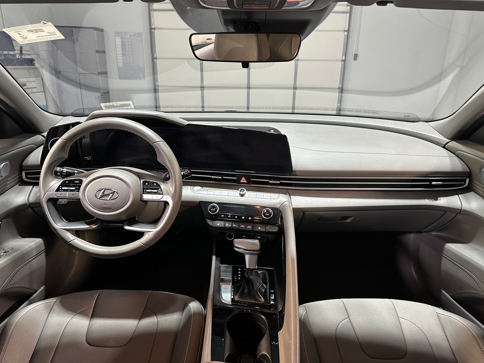 Thumbnail: 2023 Hyundai Elantra - 3