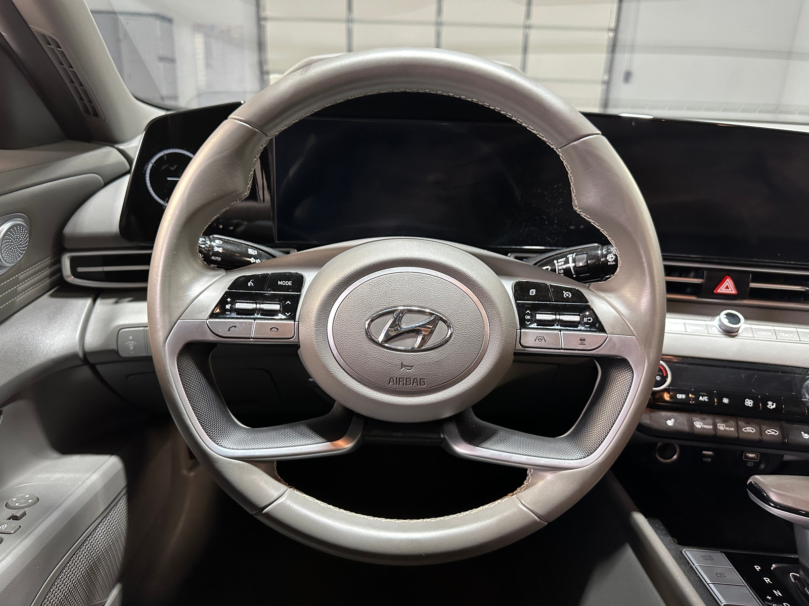 Thumbnail: 2023 Hyundai Elantra - 5