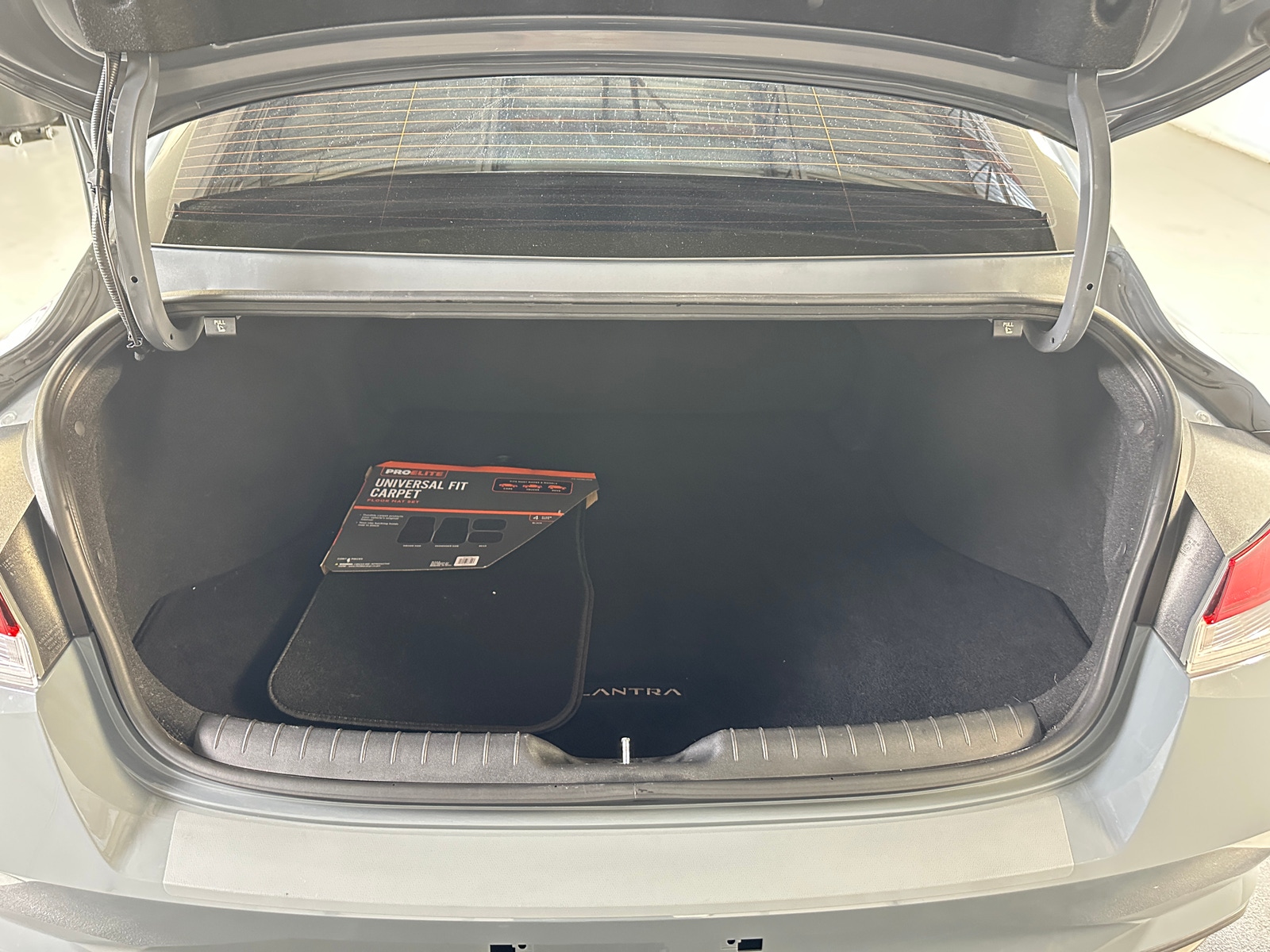 Thumbnail: 2023 Hyundai Elantra - 7