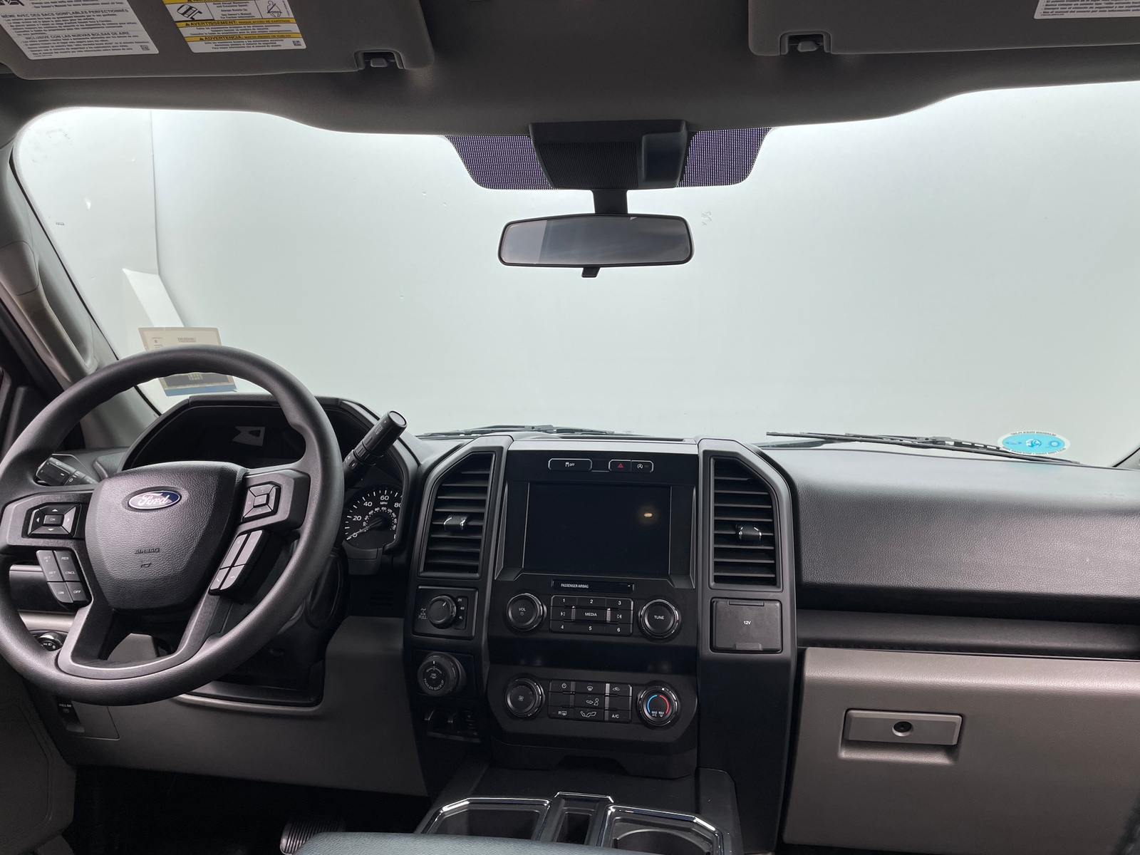 Thumbnail: 2019 Ford Econoline - 3