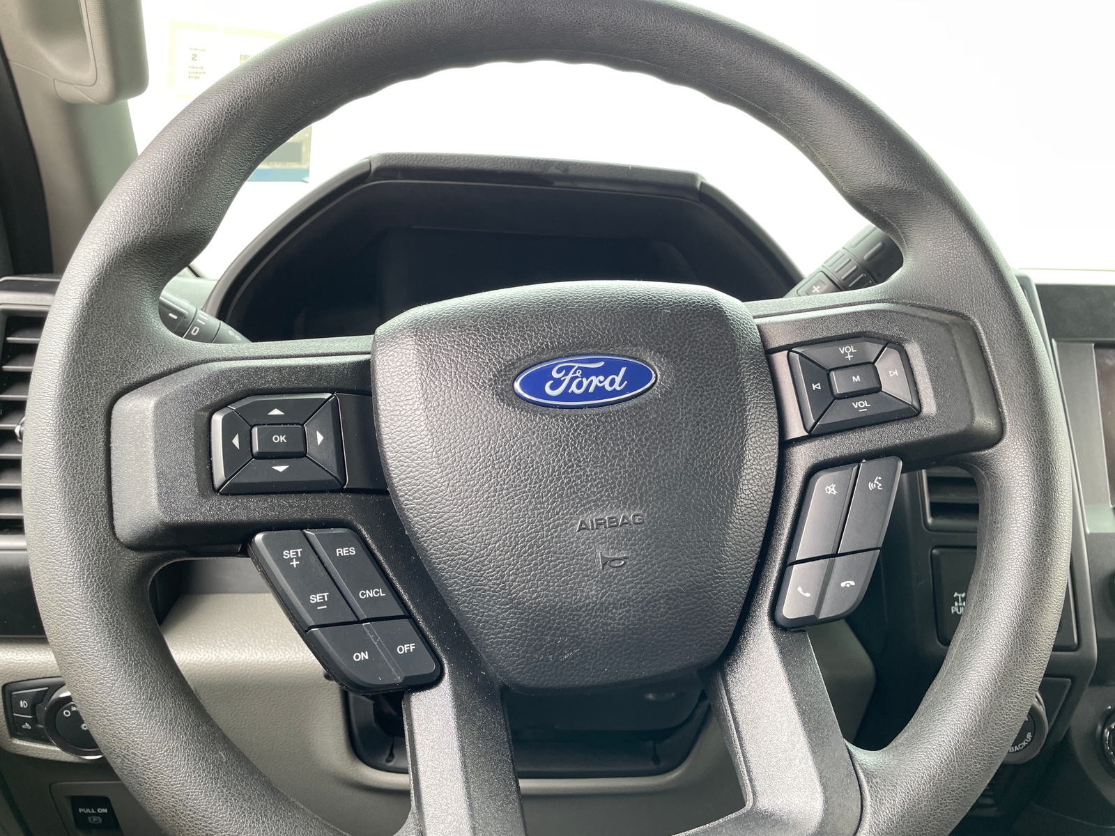 Thumbnail: 2019 Ford Econoline - 5