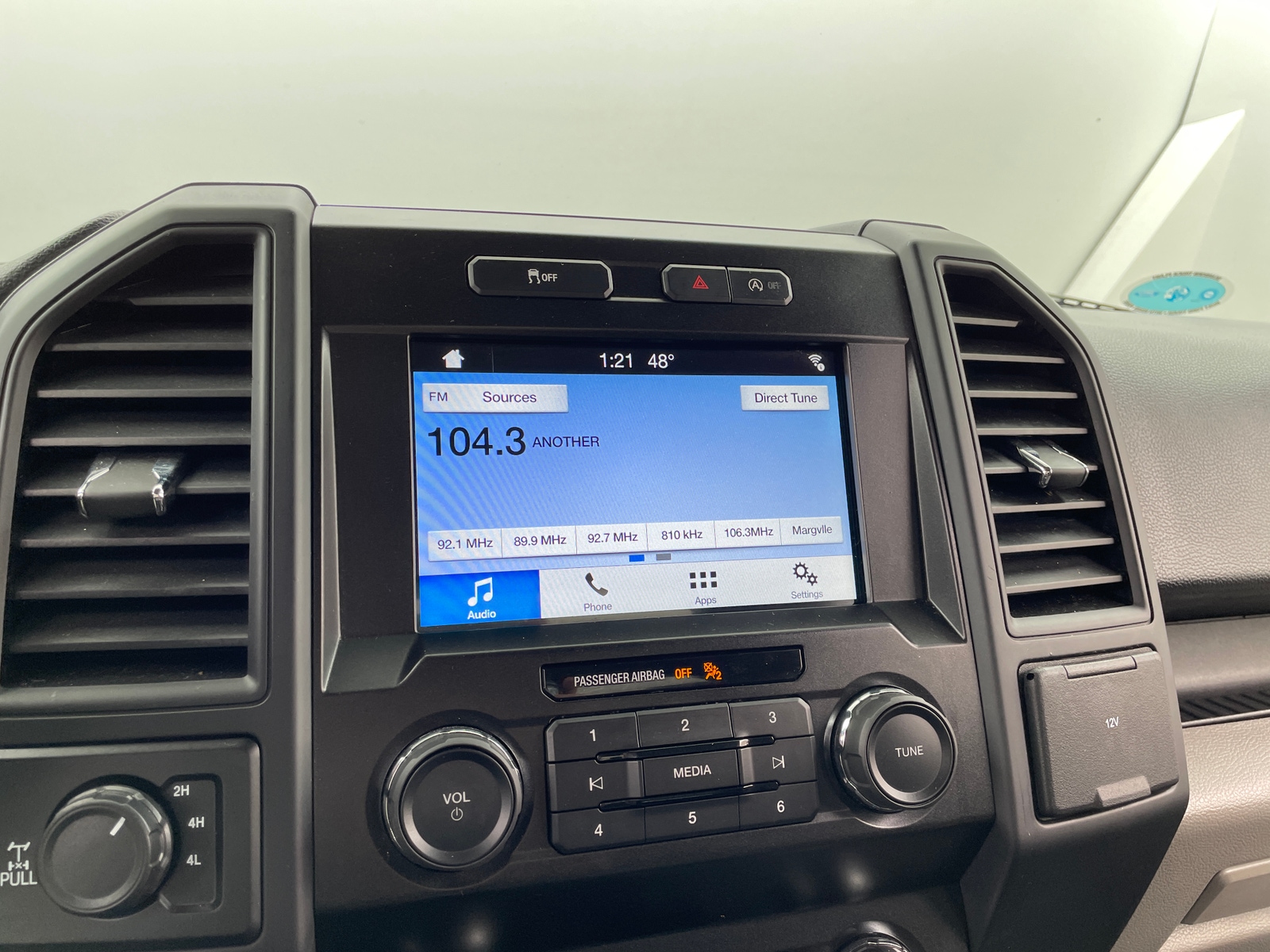 Thumbnail: 2019 Ford Econoline - 4