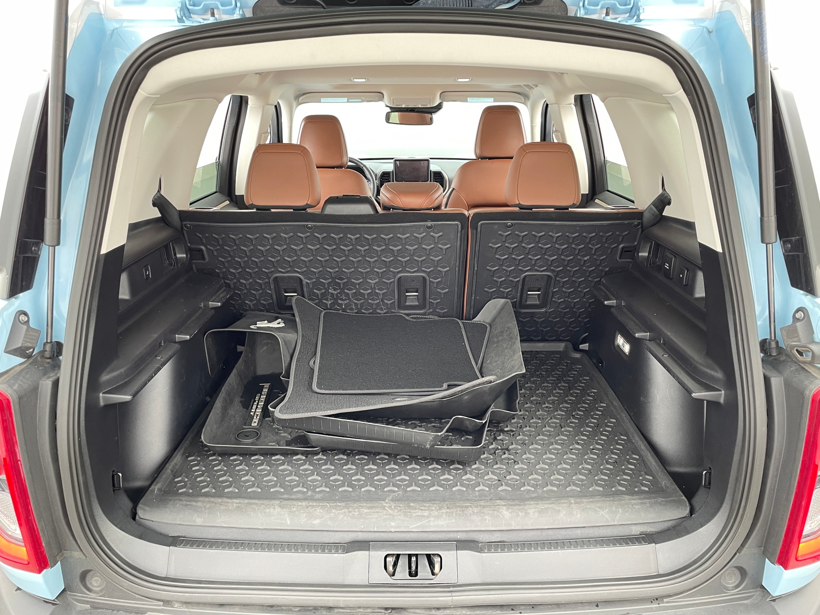 Thumbnail: 2023 Ford Bronco Sport - 6