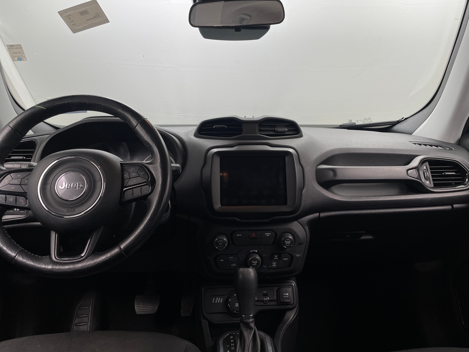 Thumbnail: 2019 Jeep Renegade - 3