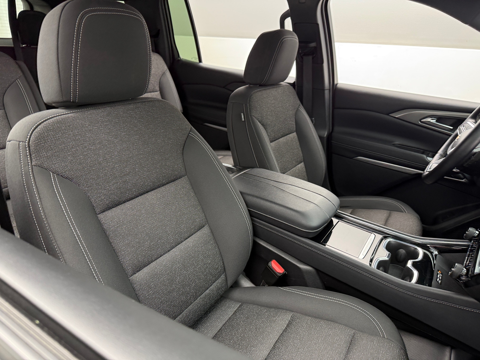 Thumbnail: 2024 Chevrolet Traverse - 2