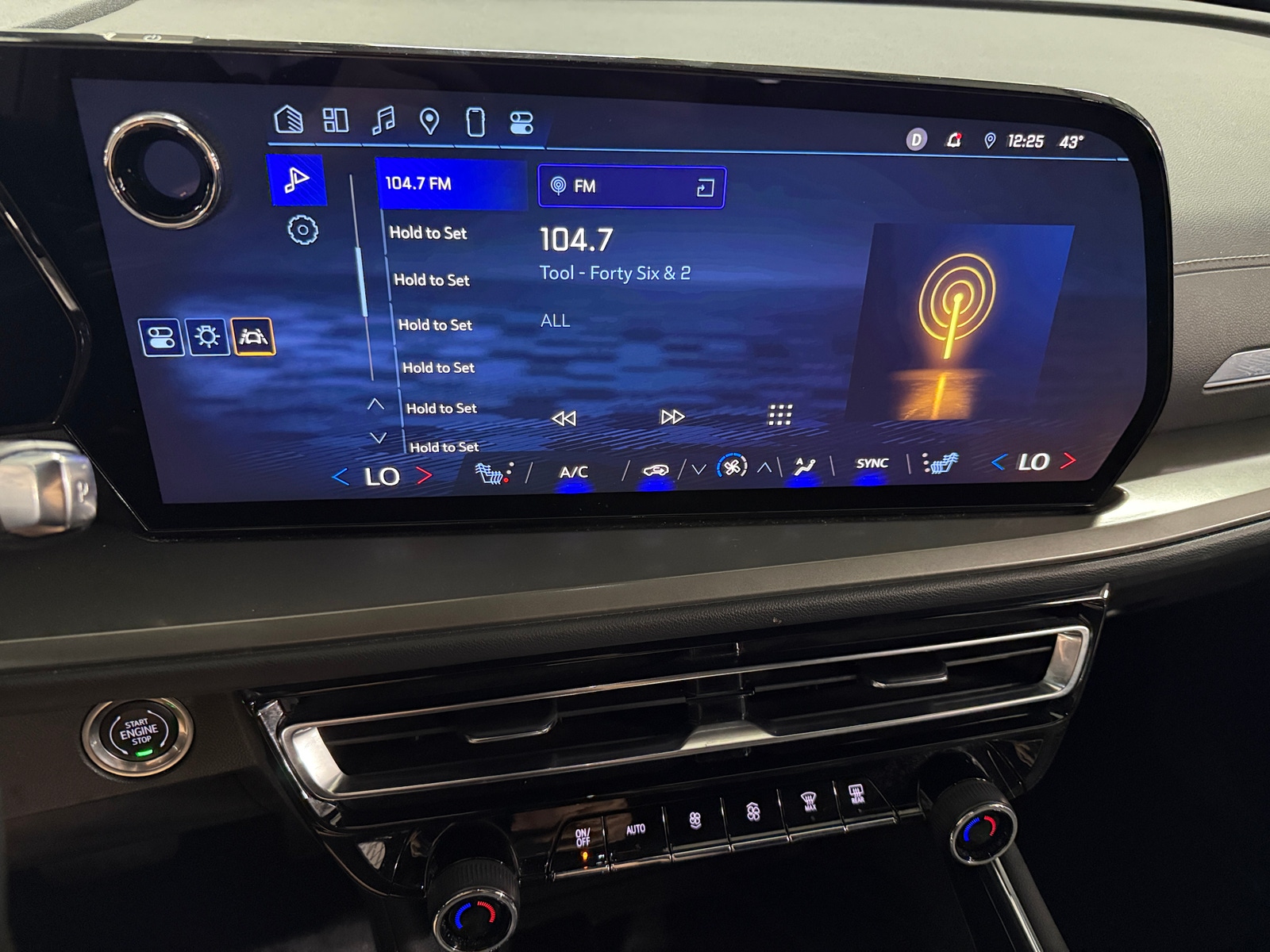 Thumbnail: 2024 Chevrolet Traverse - 4