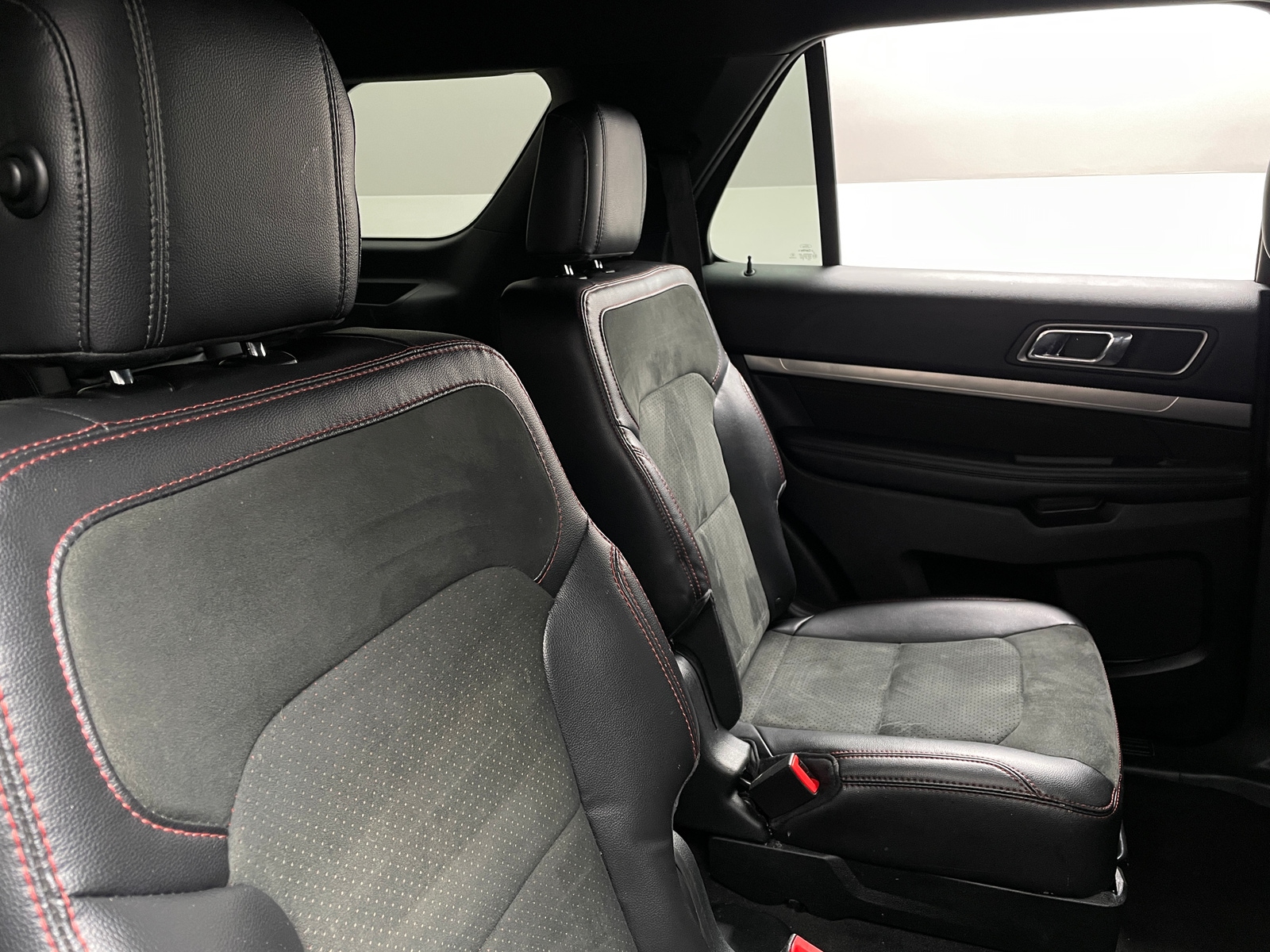 Thumbnail: 2019 Ford Explorer - 6