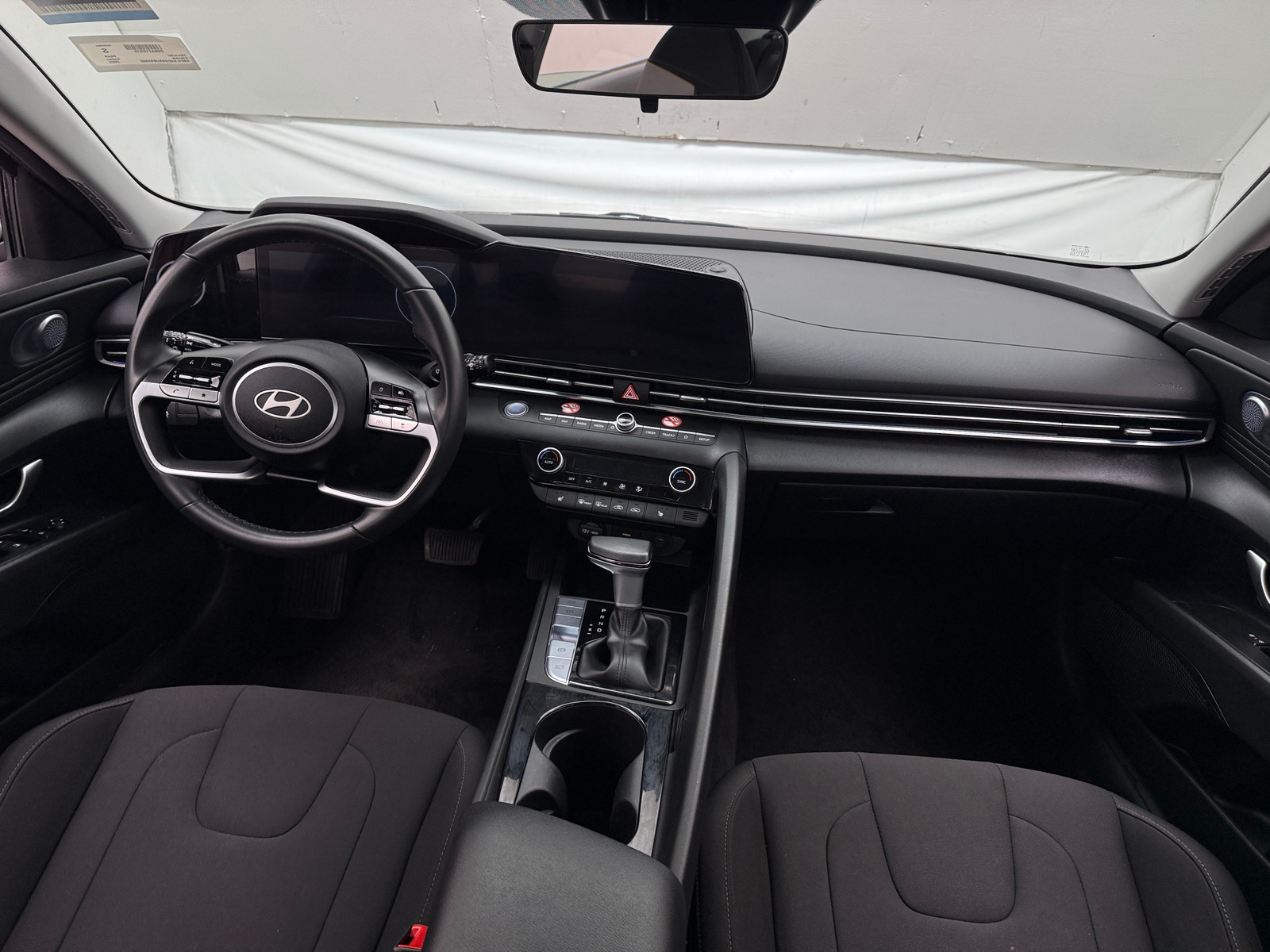 Thumbnail: 2025 Hyundai Elantra - 3