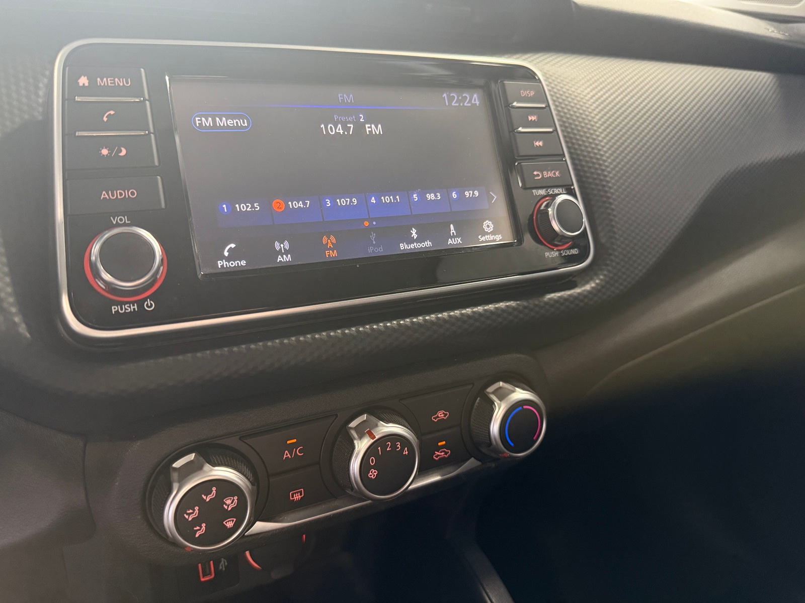 Thumbnail: 2021 Nissan Kicks - 4