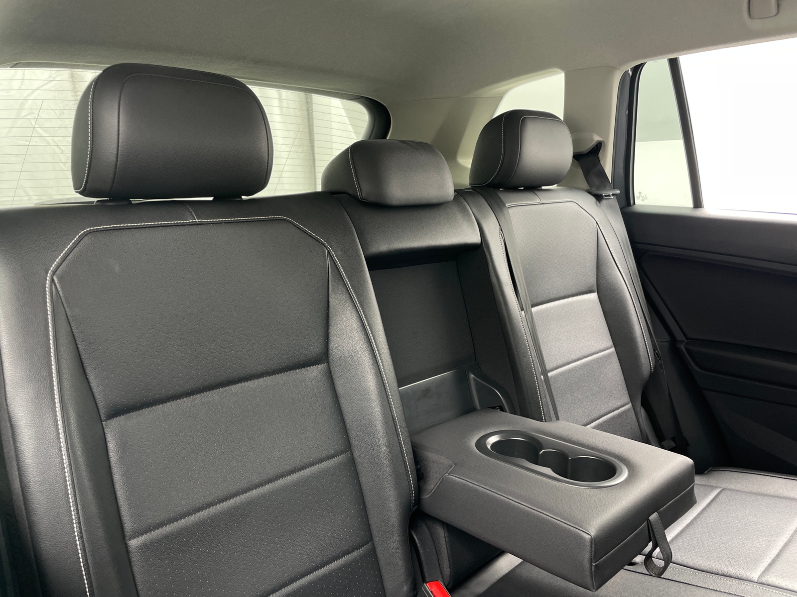 Thumbnail: 2021 Volkswagen Tiguan - 5