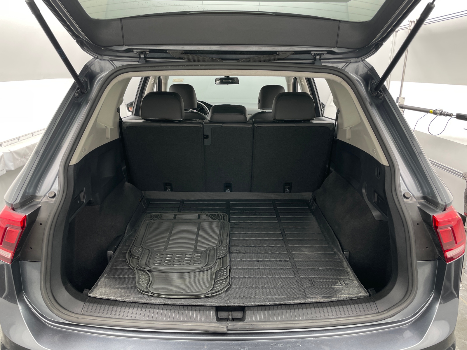 Thumbnail: 2021 Volkswagen Tiguan - 6