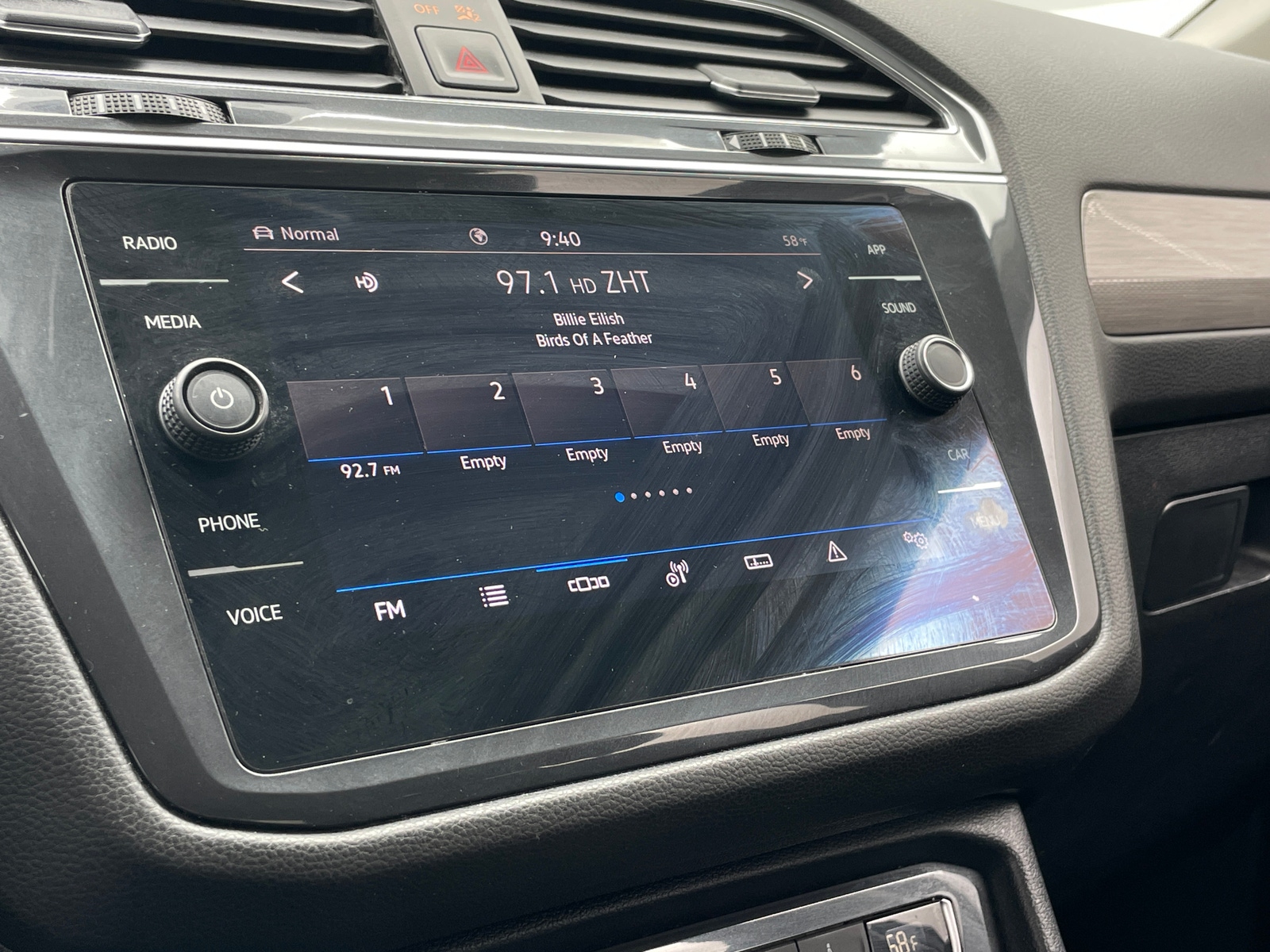 Thumbnail: 2021 Volkswagen Tiguan - 3