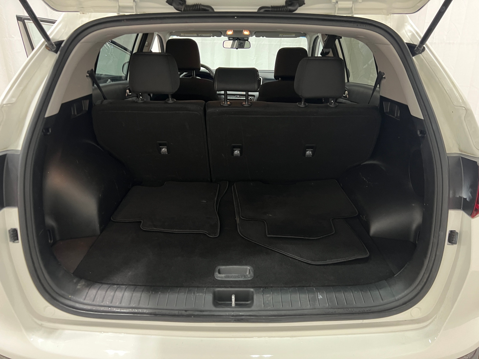 Thumbnail: 2020 Kia Sportage - 7