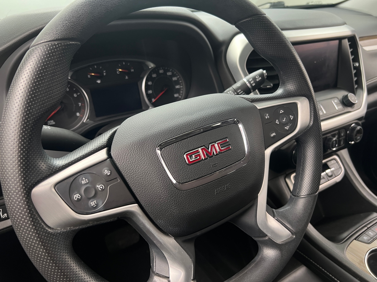 Thumbnail: 2023 GMC Acadia - 5