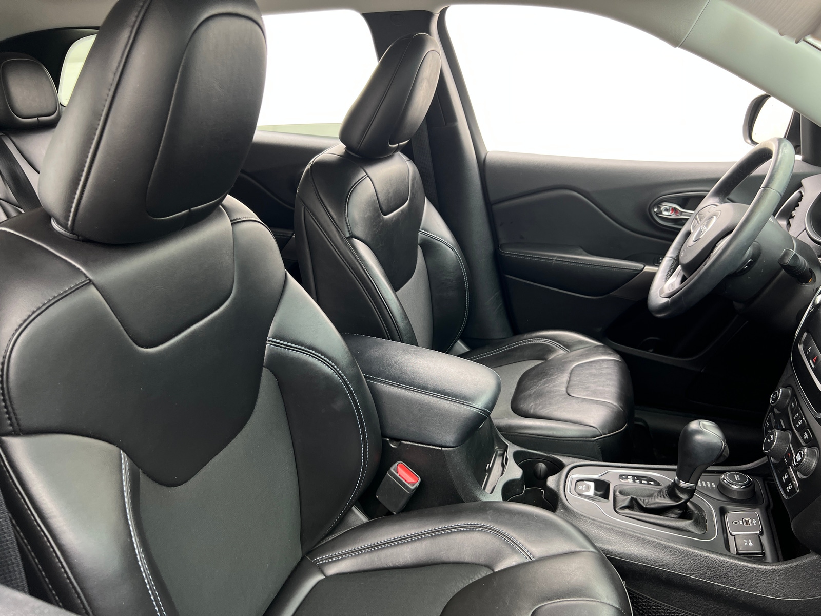 Thumbnail: 2019 Jeep Cherokee - 2