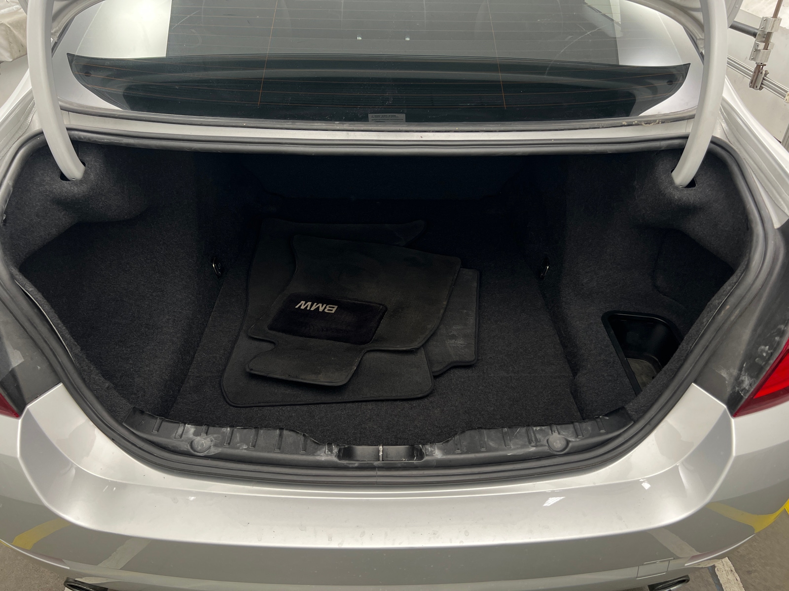 Thumbnail: 2011 BMW 5 Series - 6