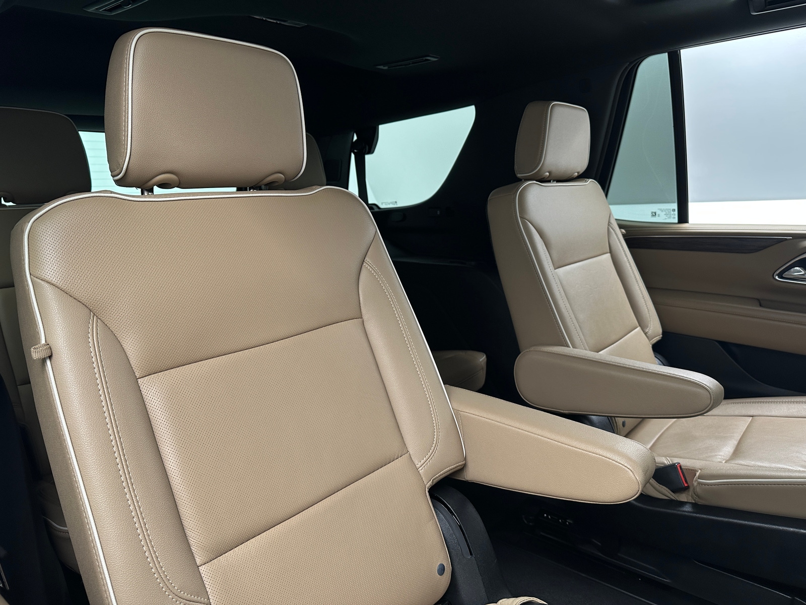 Thumbnail: 2023 Chevrolet Tahoe - 5