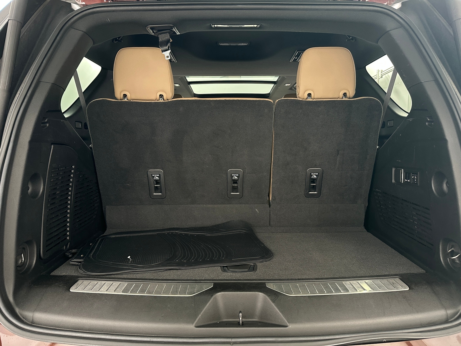 Thumbnail: 2023 Chevrolet Tahoe - 6