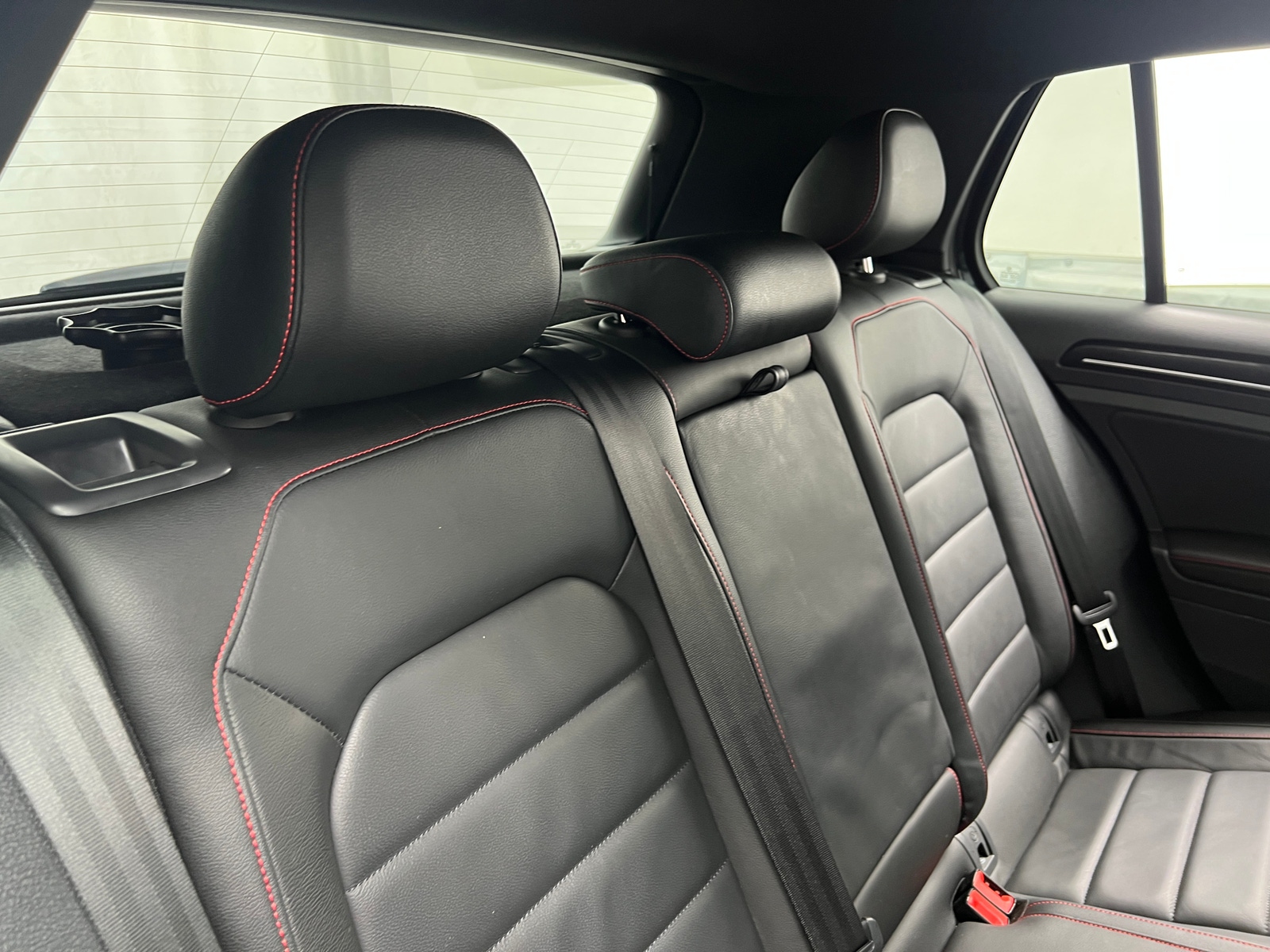 Thumbnail: 2016 Volkswagen Golf - 5