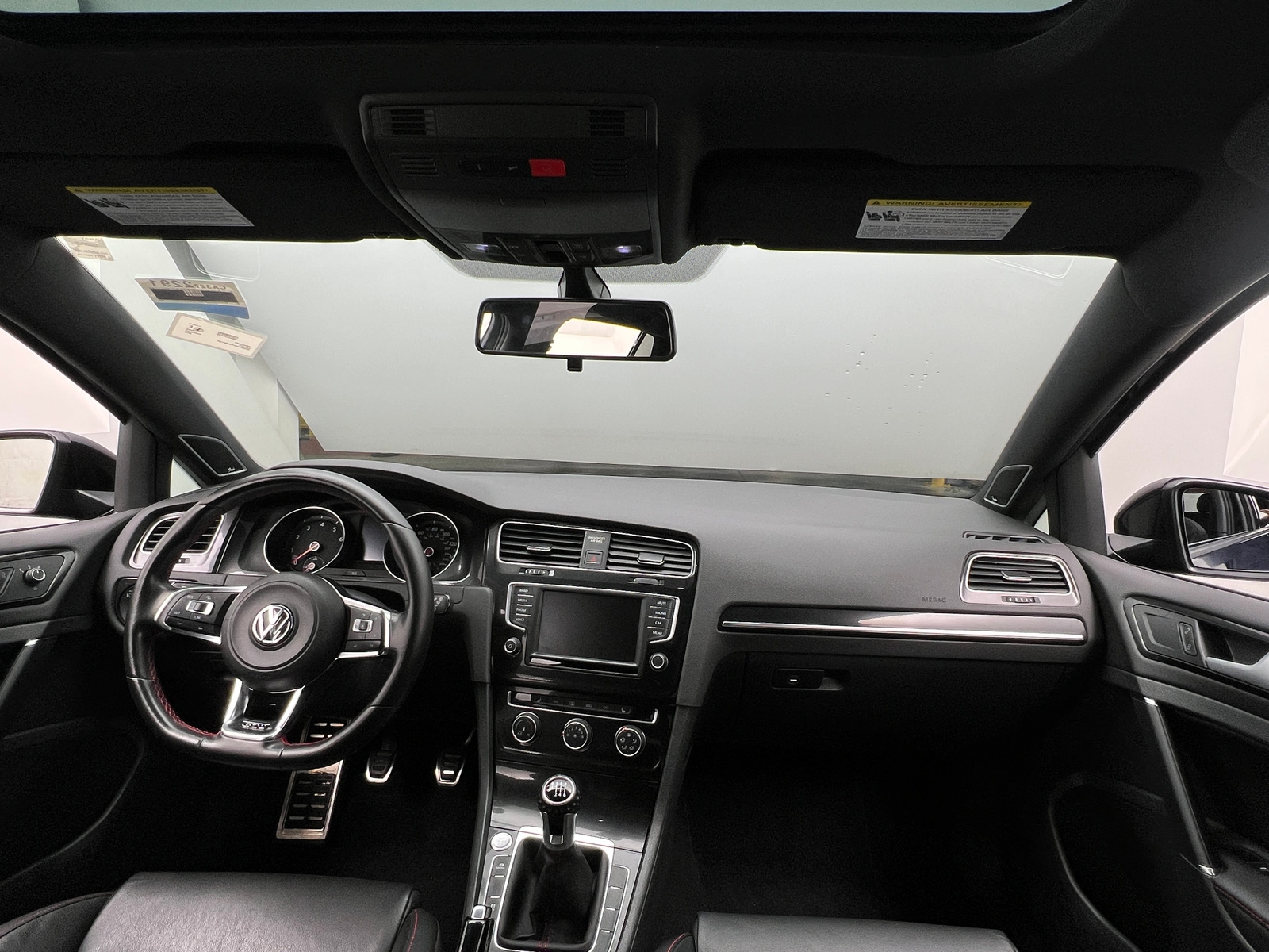 Thumbnail: 2016 Volkswagen Golf - 2