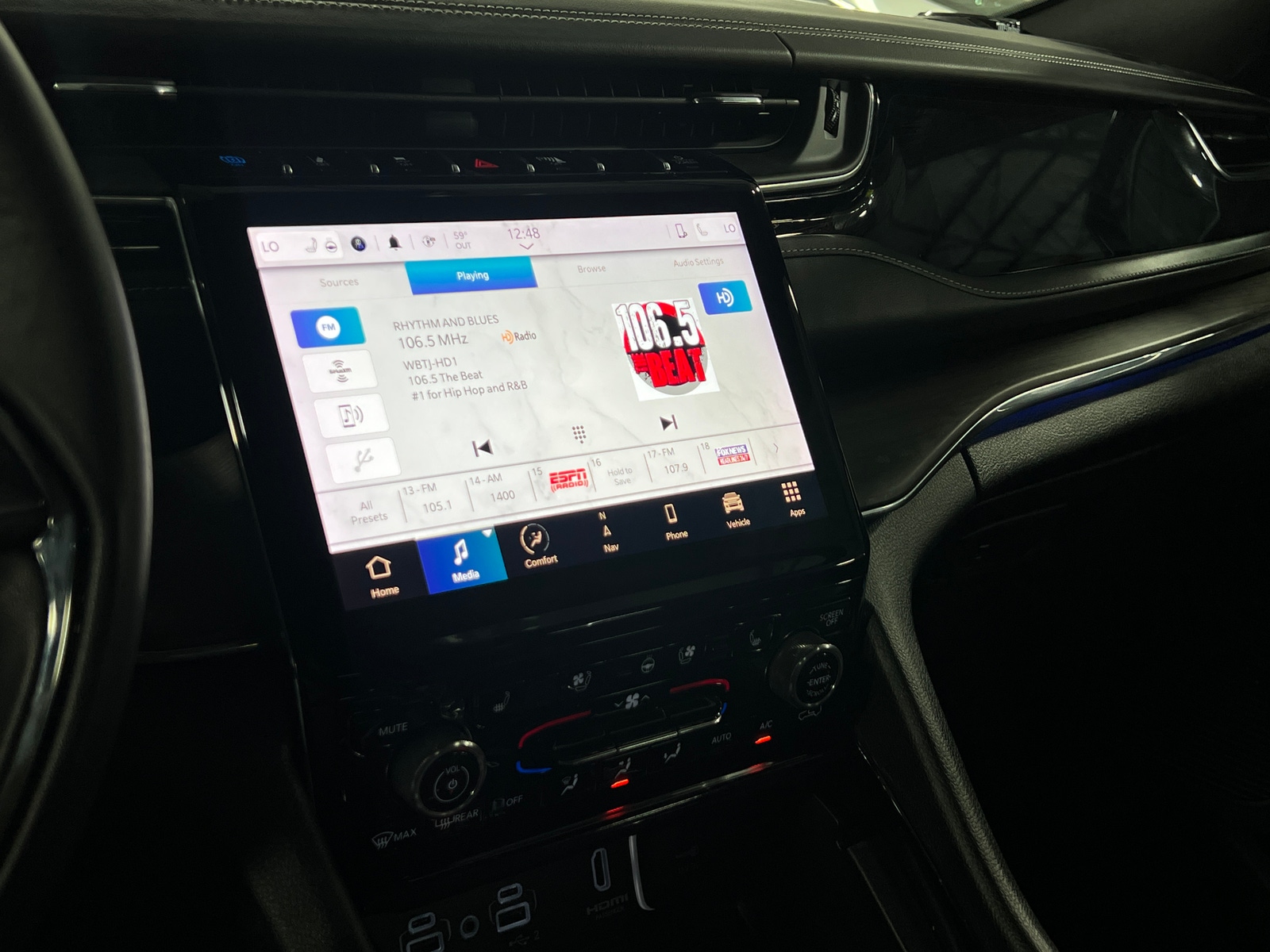 Thumbnail: 2023 Jeep Grand Cherokee - 3