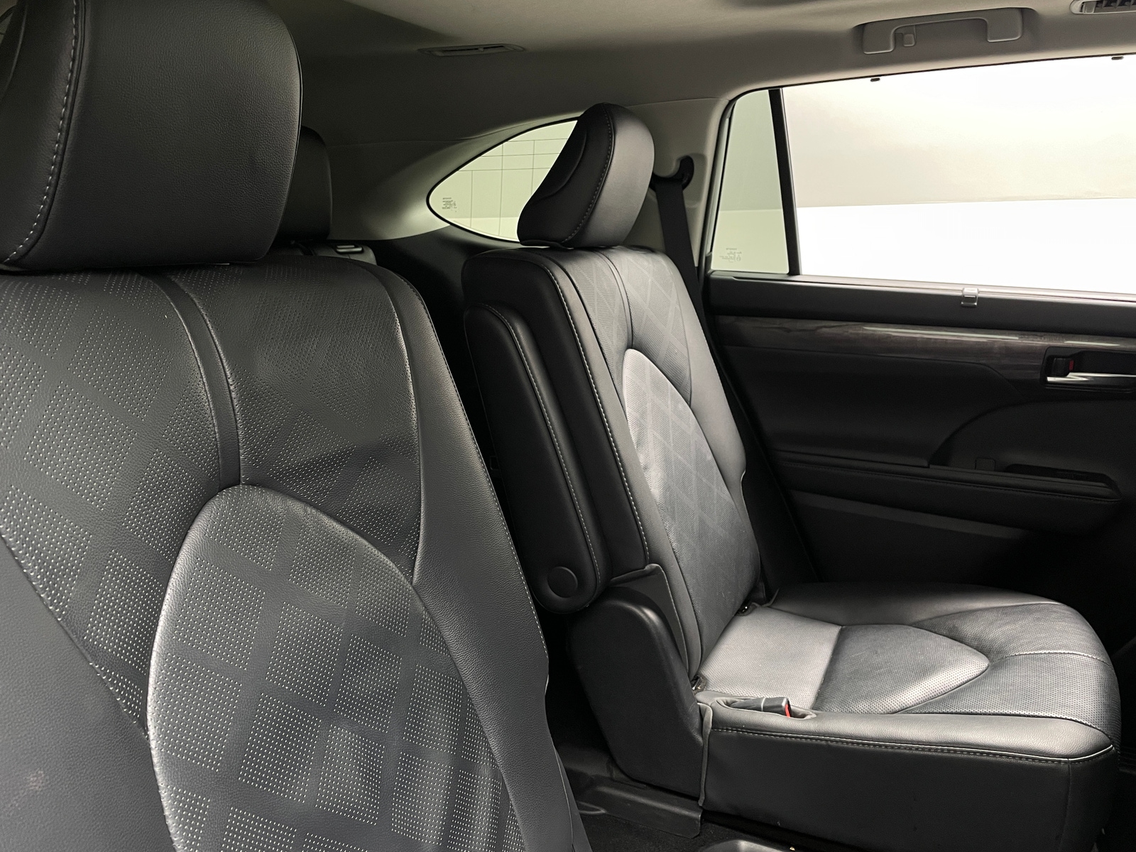 Thumbnail: 2020 Toyota Highlander - 5