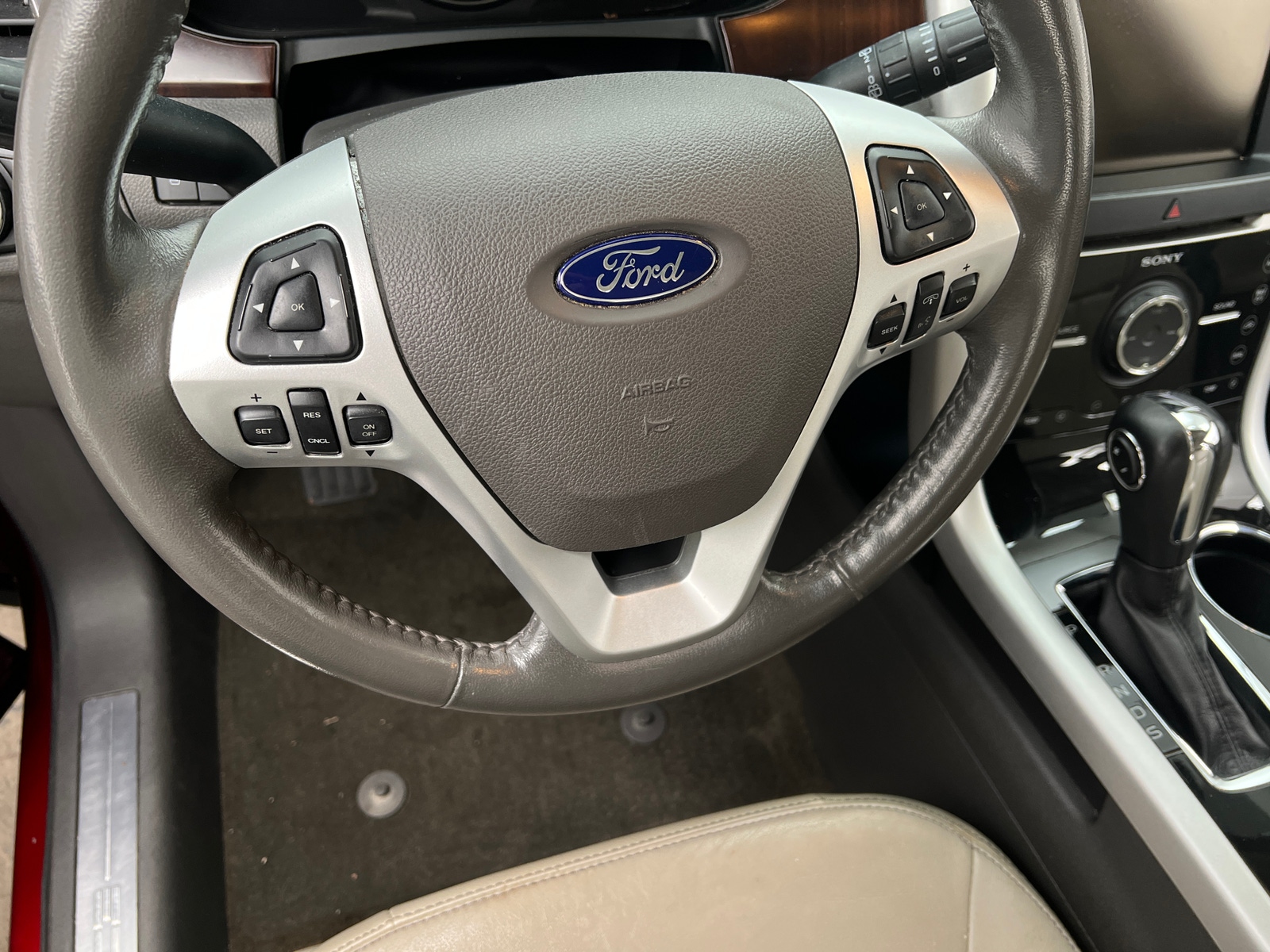 Thumbnail: 2013 Ford Edge - 4