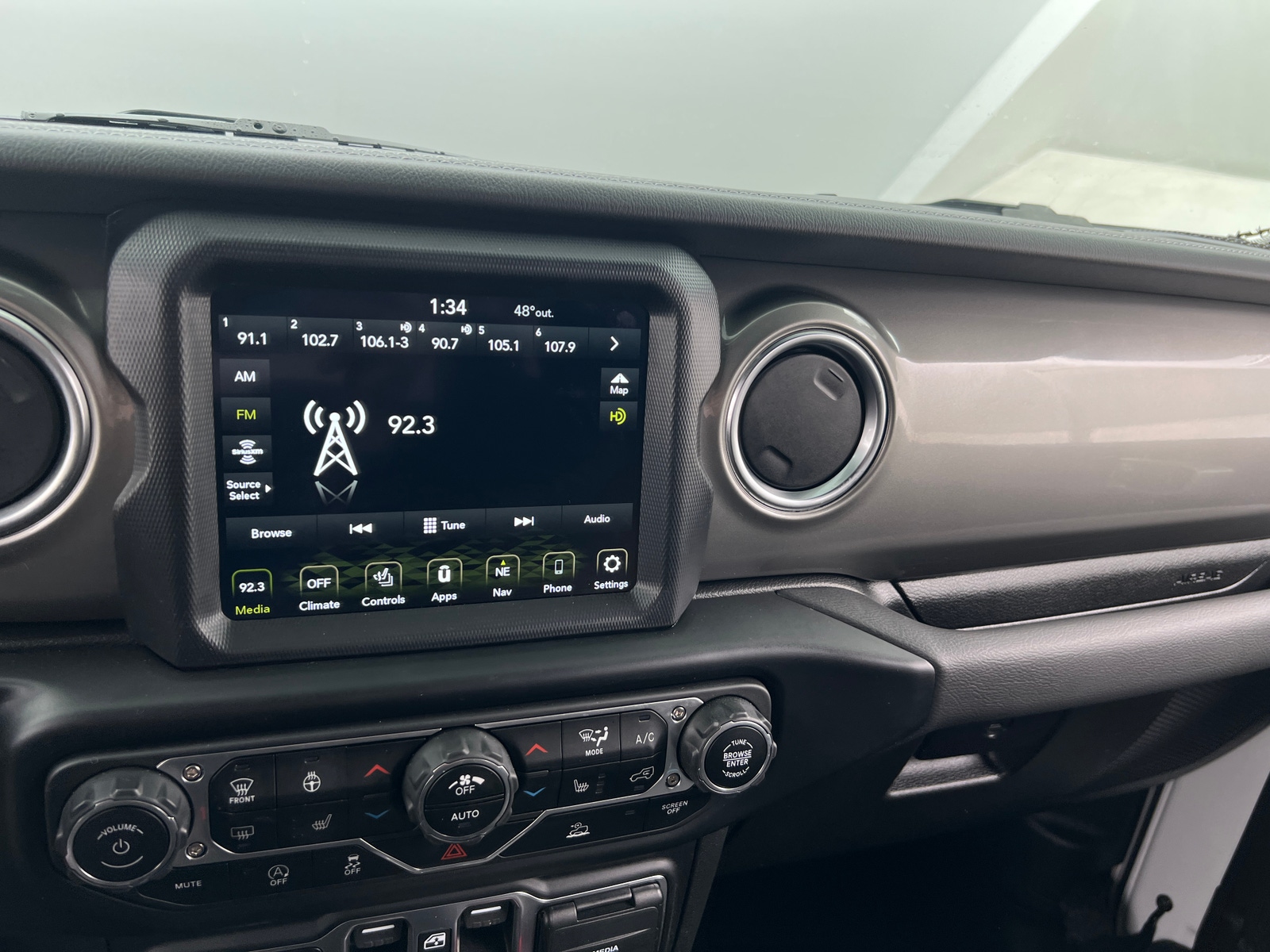 Thumbnail: 2022 Jeep Gladiator - 4