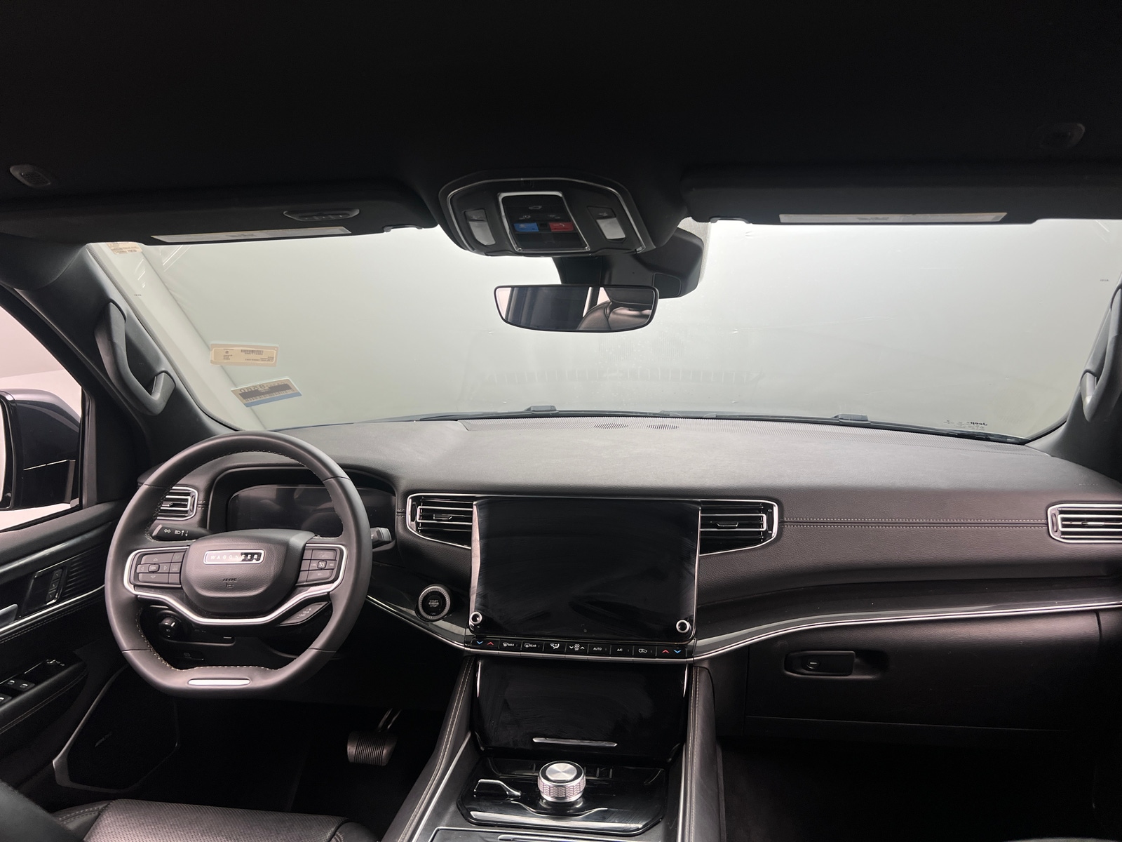 Thumbnail: 2022 Jeep Wagoneer - 2