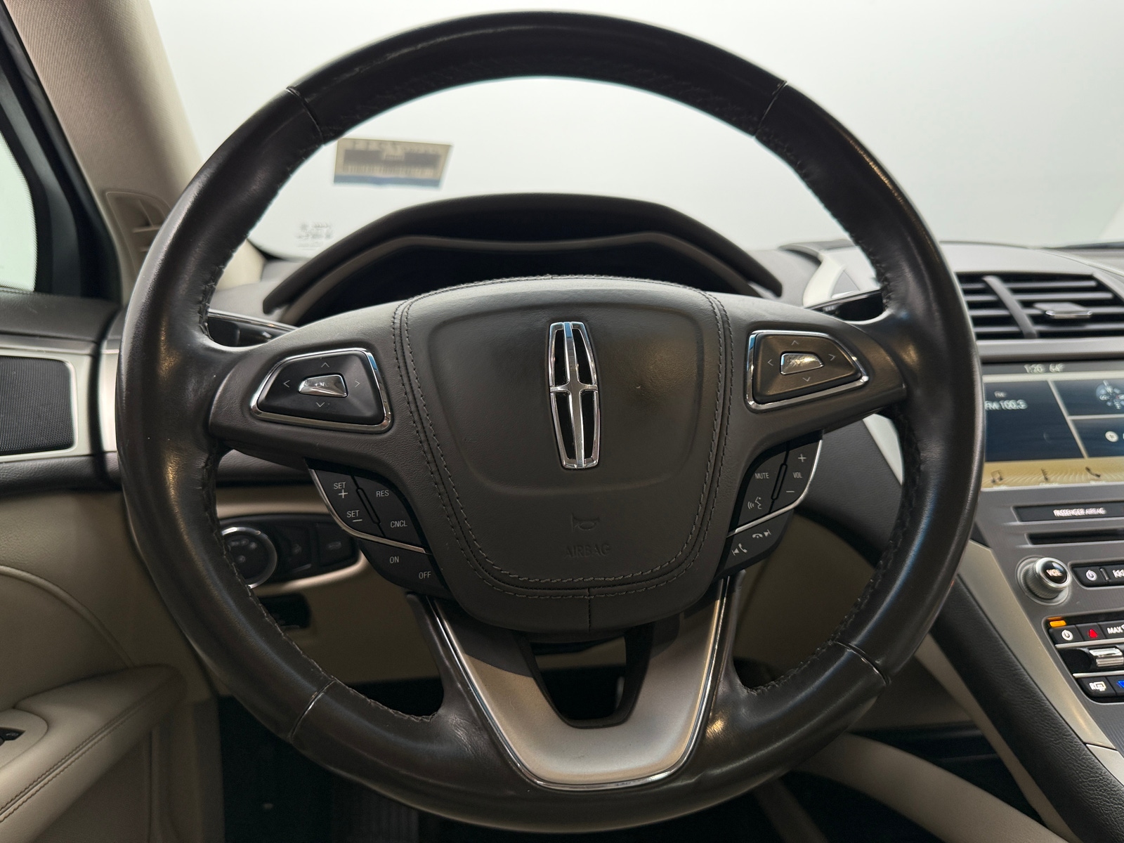 Thumbnail: 2018 Lincoln MKZ - 4