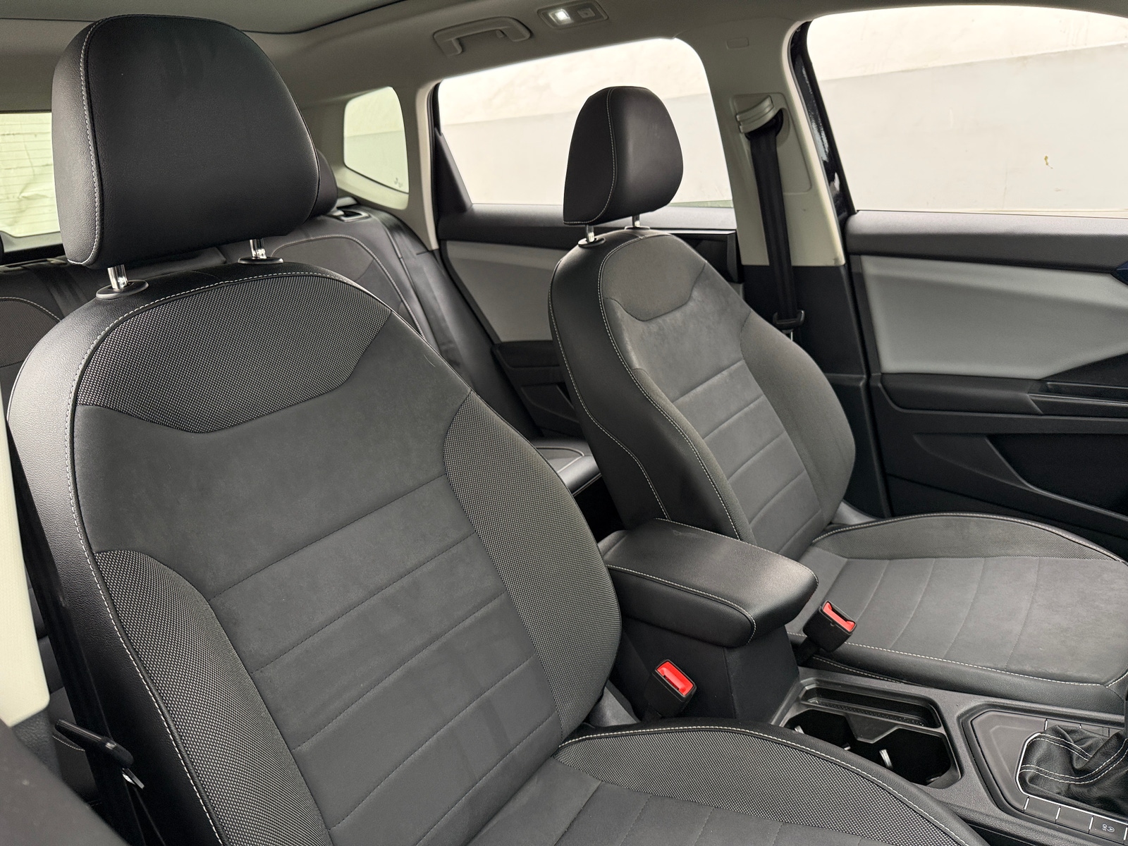 Thumbnail: 2022 Volkswagen Taos - 2