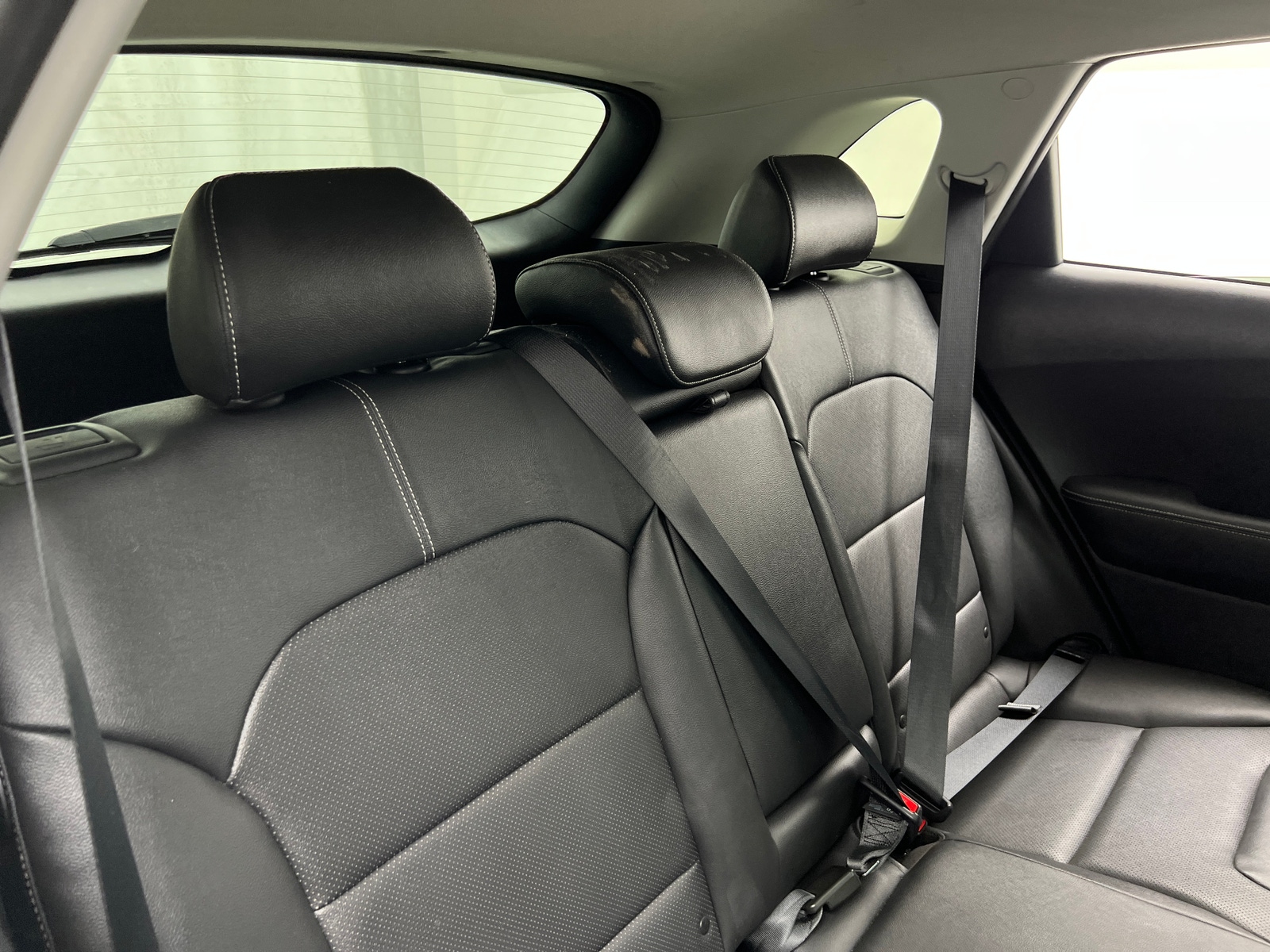 Thumbnail: 2020 Kia Niro - 5