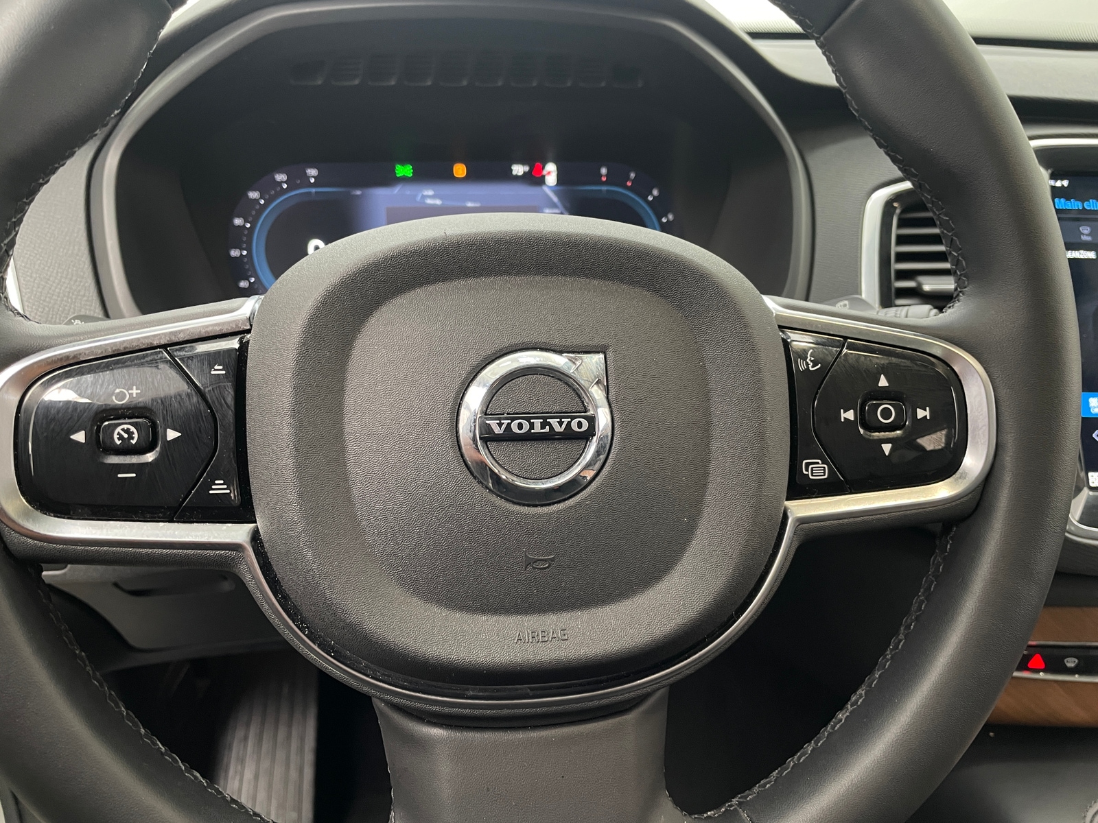 Thumbnail: 2024 Volvo XC90 - 4