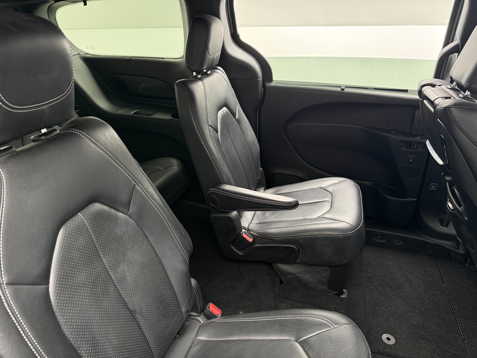 Thumbnail: 2019 Chrysler Pacifica - 5