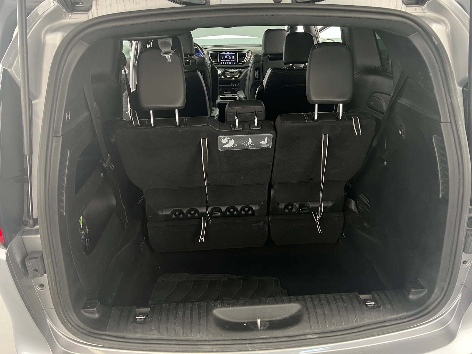 Thumbnail: 2019 Chrysler Pacifica - 6