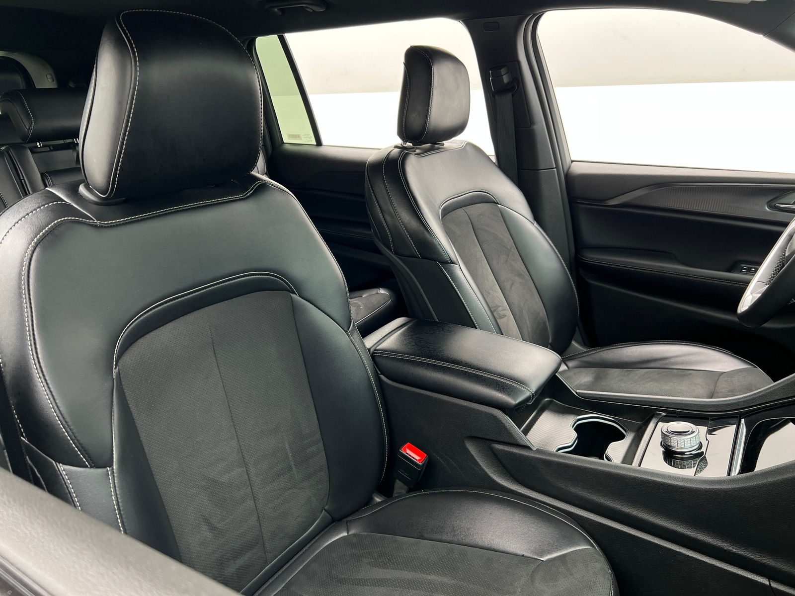 Thumbnail: 2024 Jeep Grand Cherokee L - 2