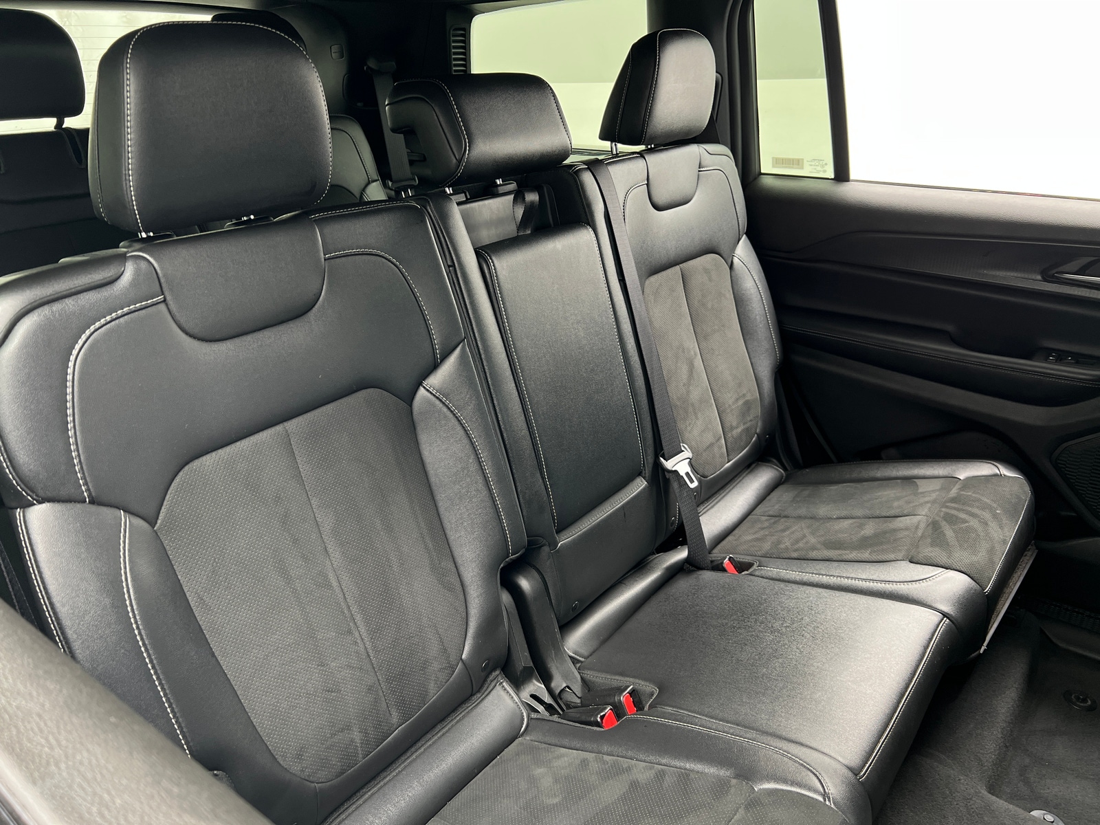 Thumbnail: 2024 Jeep Grand Cherokee L - 6